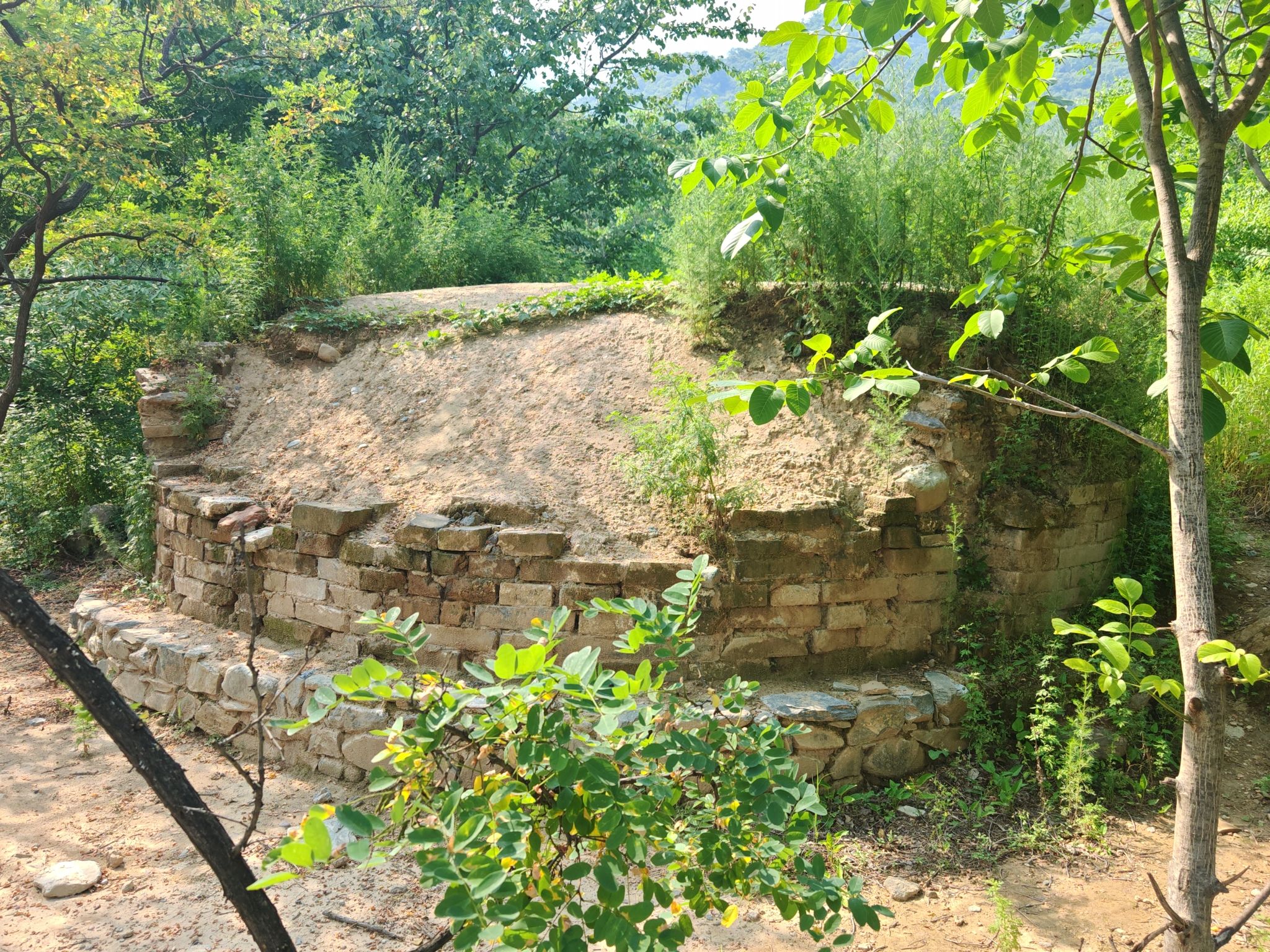 金陵遗址 - 周口店镇便民圈栖邻生活圈风景名胜服务点实景照片