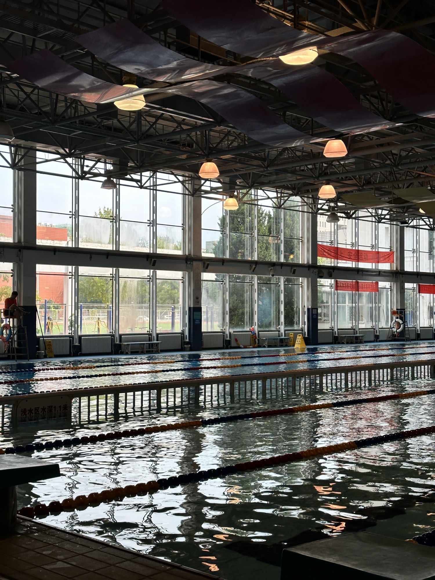 场地封面-北京语言大学游泳馆