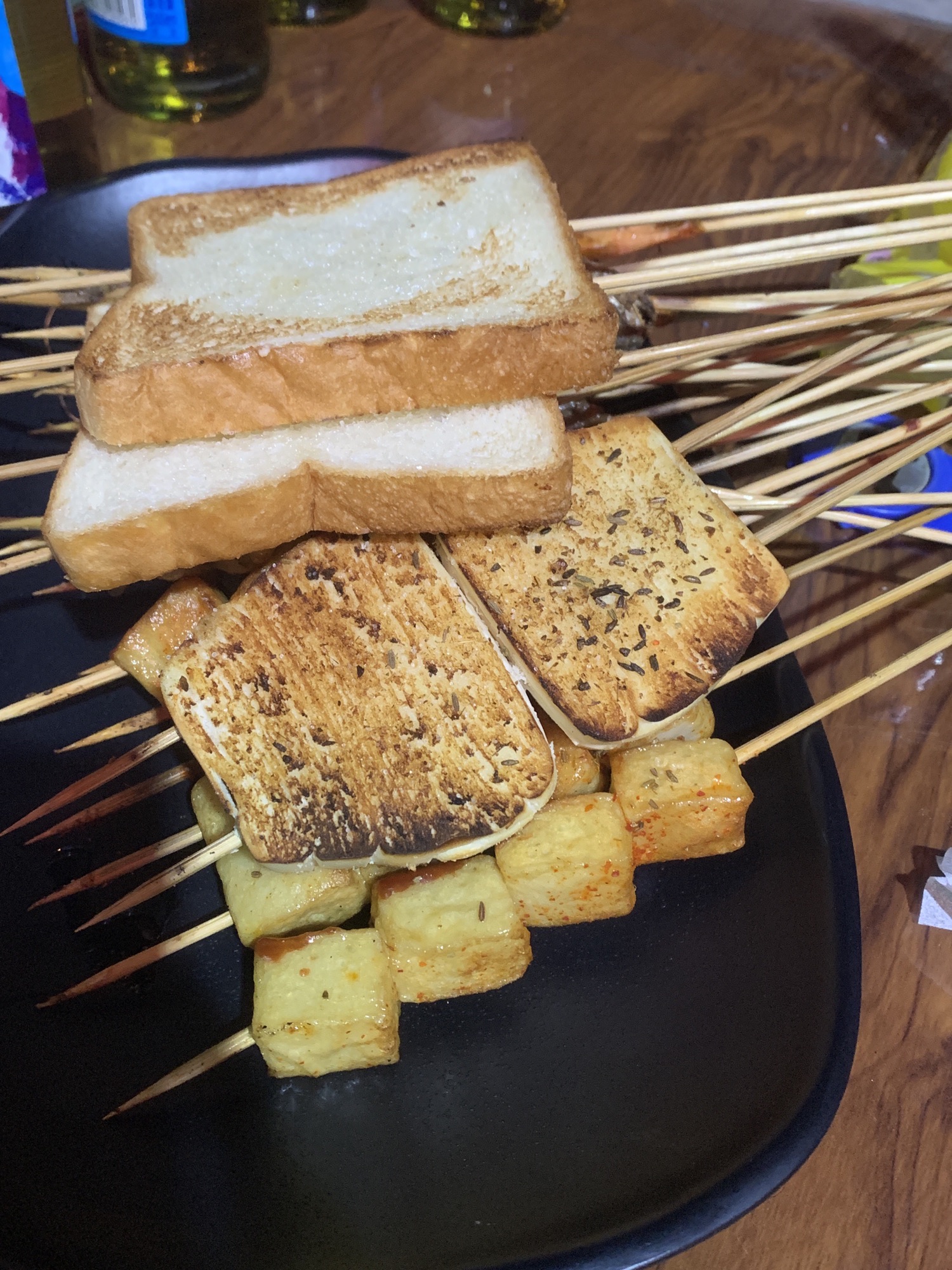 胡子串吧 - 老山街道便民圈栖邻生活圈餐饮服务服务点实景照片