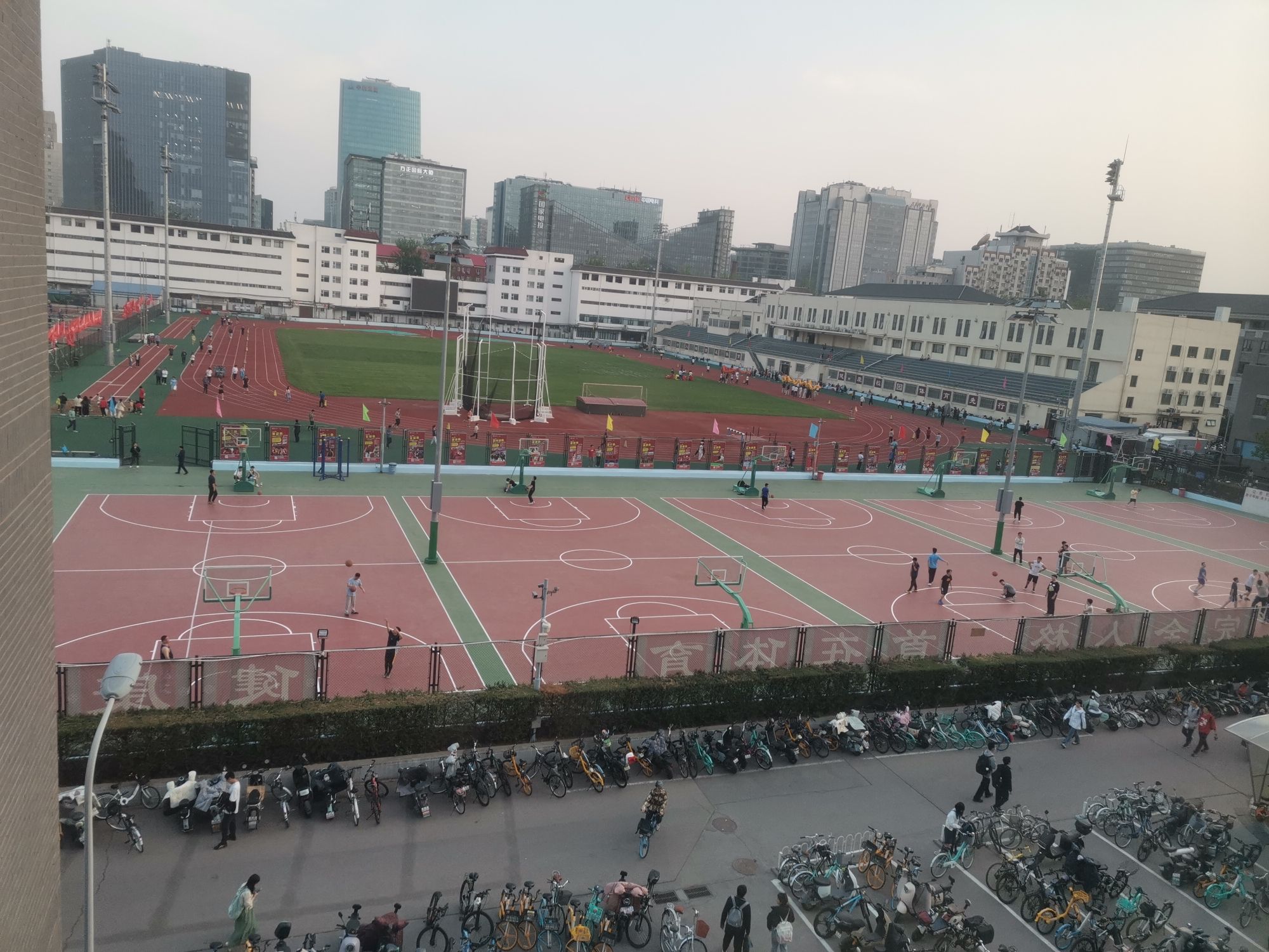 场地封面-北京大学五四篮球场