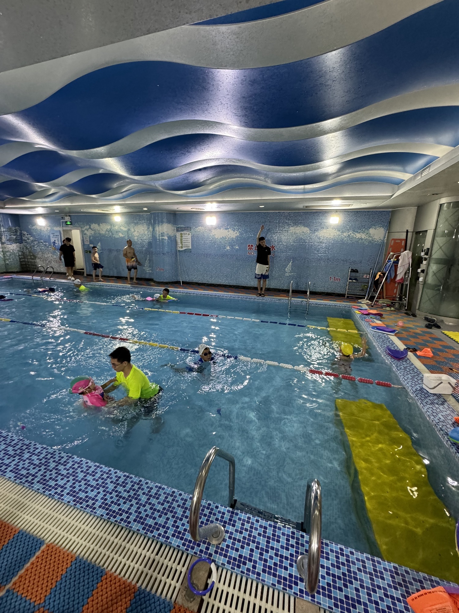 场地封面-京都信苑饭店-游泳池