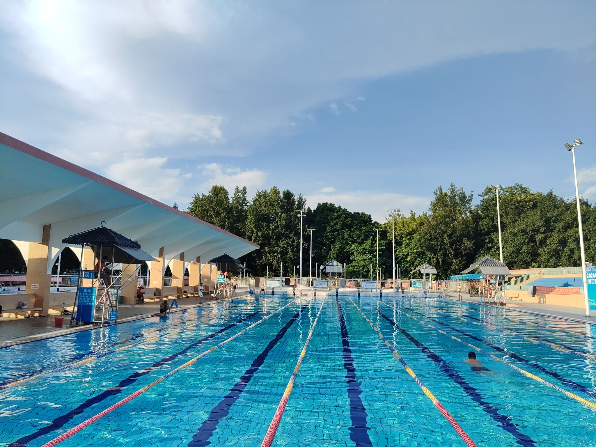 场地封面-河滨泳场
