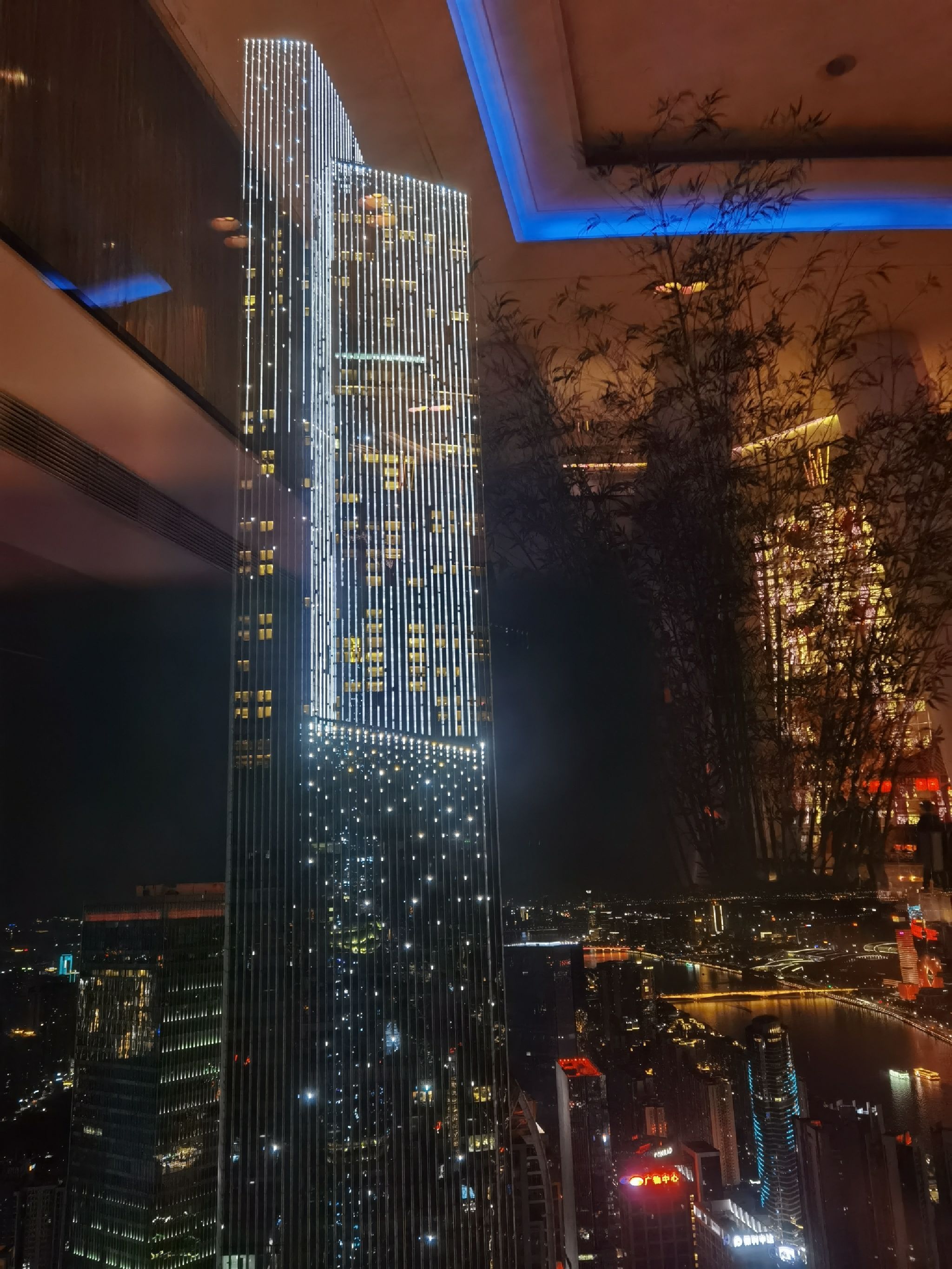 广州周大福金融中心