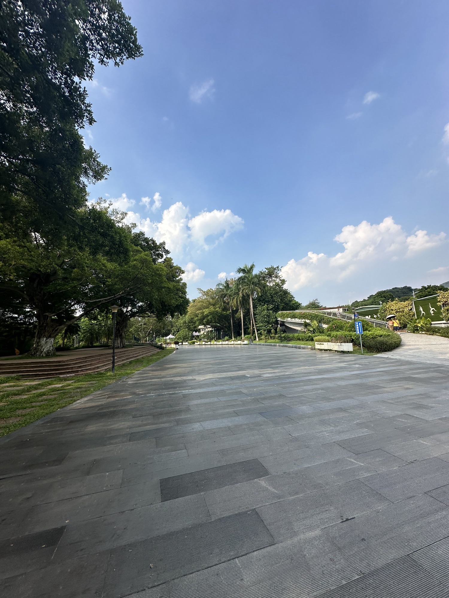 广州体育馆-东广场