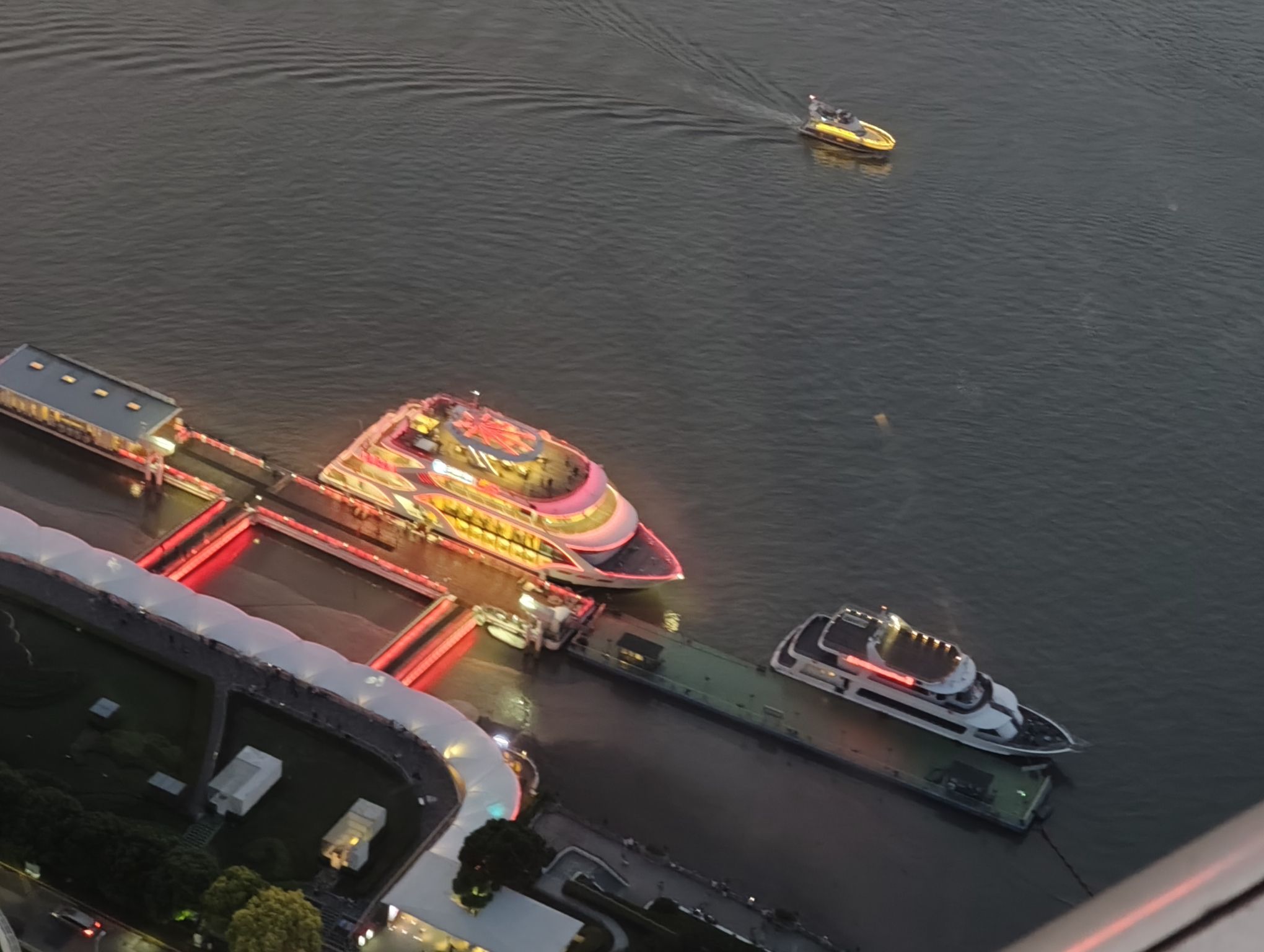 东方明珠广播电视塔旅行图片 2