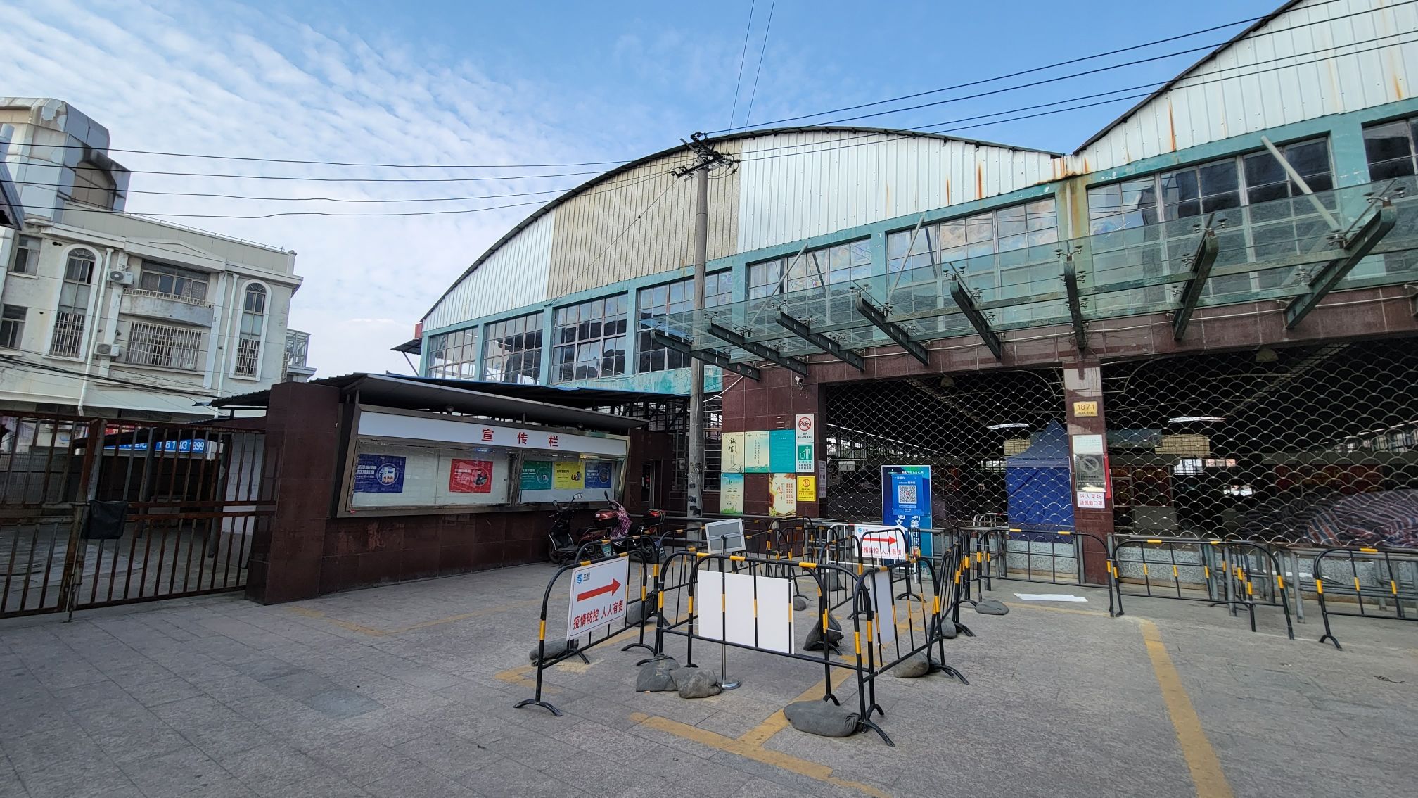 华新镇凤溪菜市场(新凤中路店)