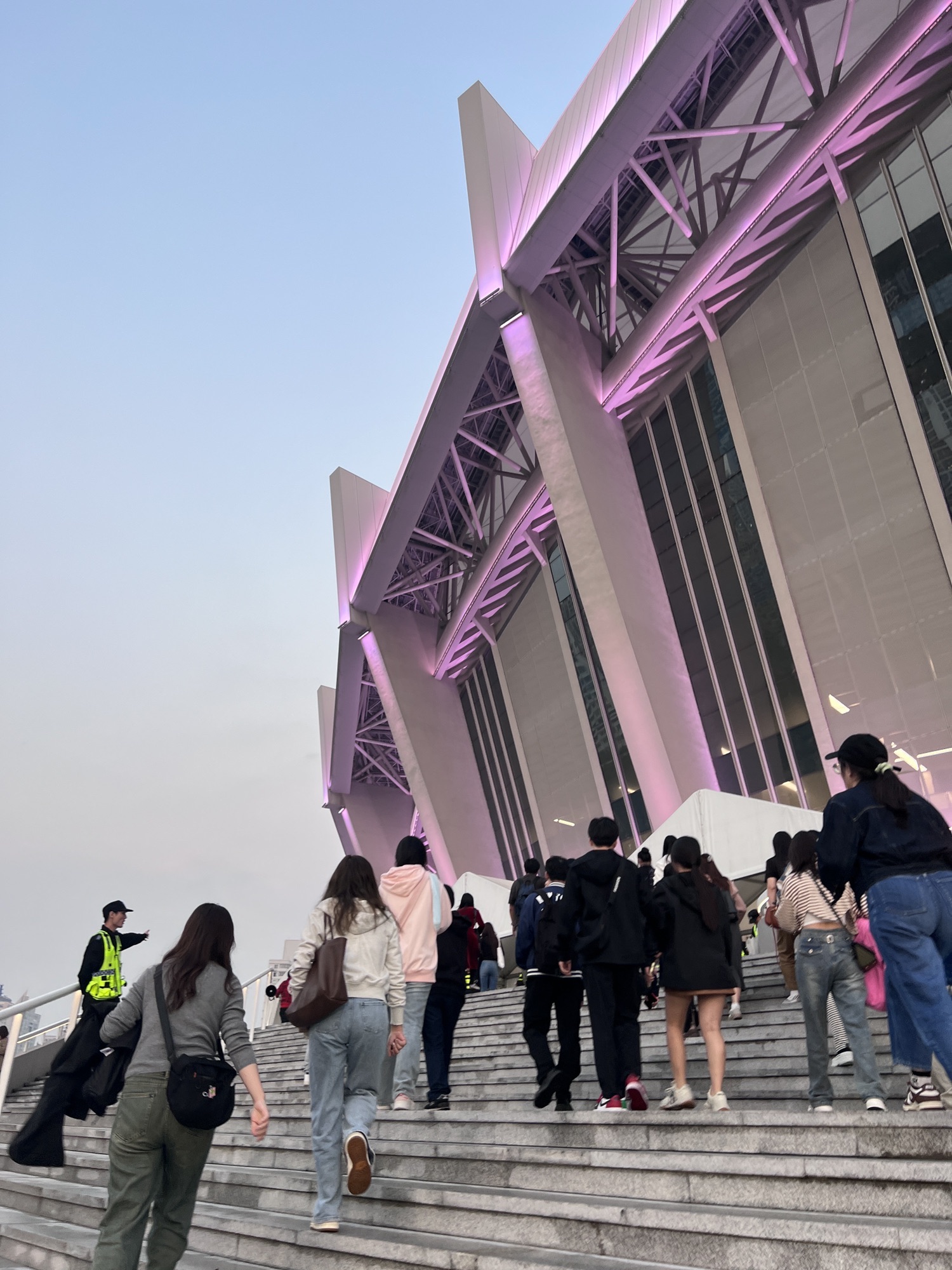 上海东亚体育文化中心有限公司
