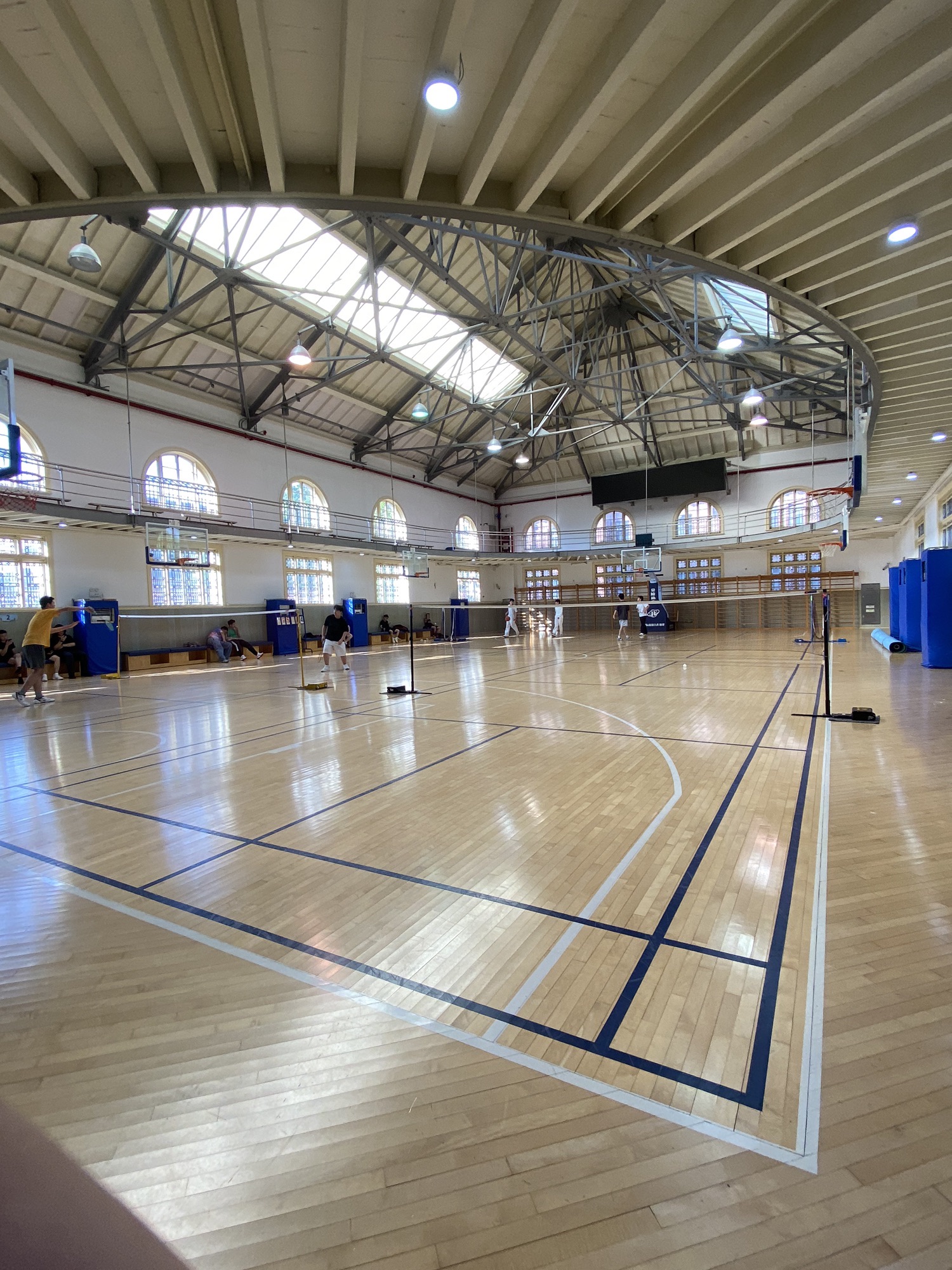 场地封面-上海交通大学徐汇校区体育馆