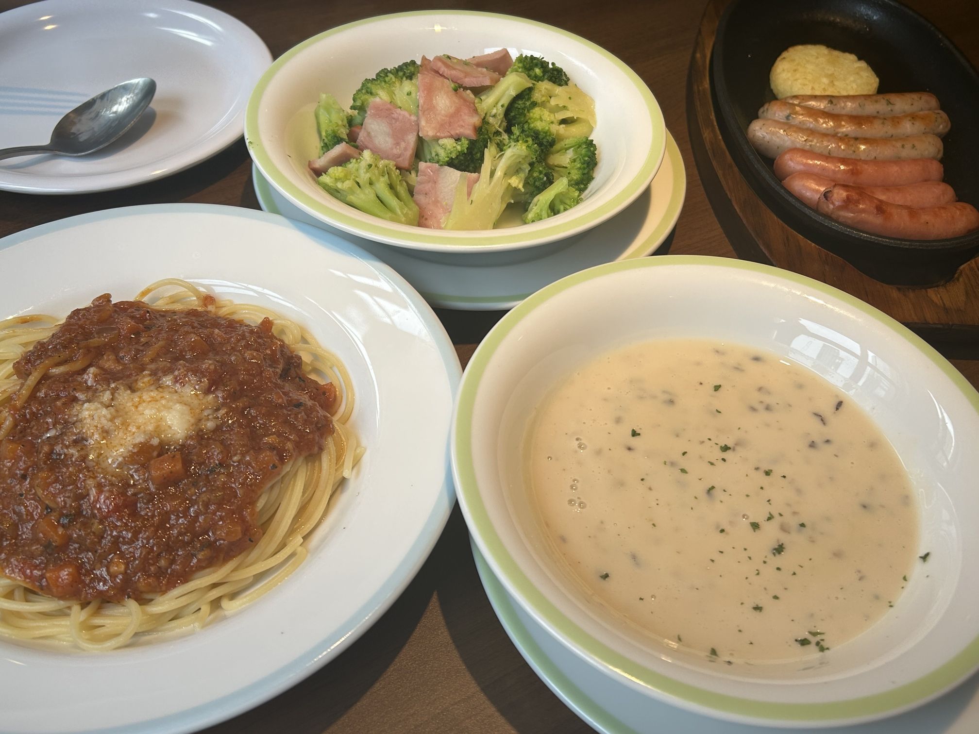 萨莉亚意式餐厅(悦荟广场店)