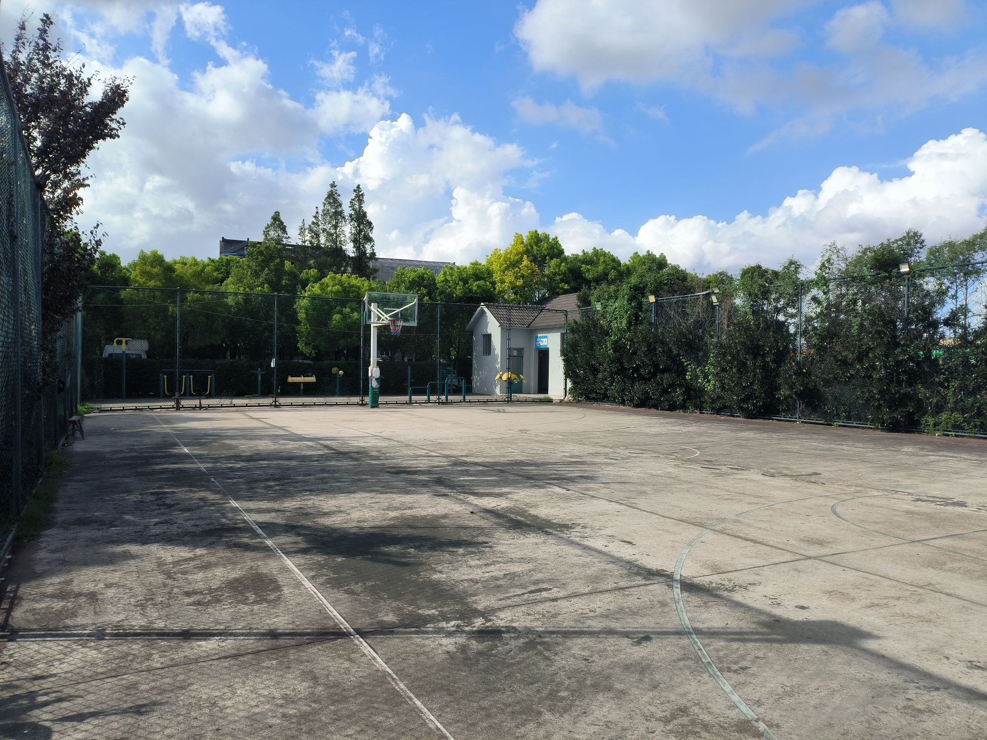 场地封面-卫星村篮球场