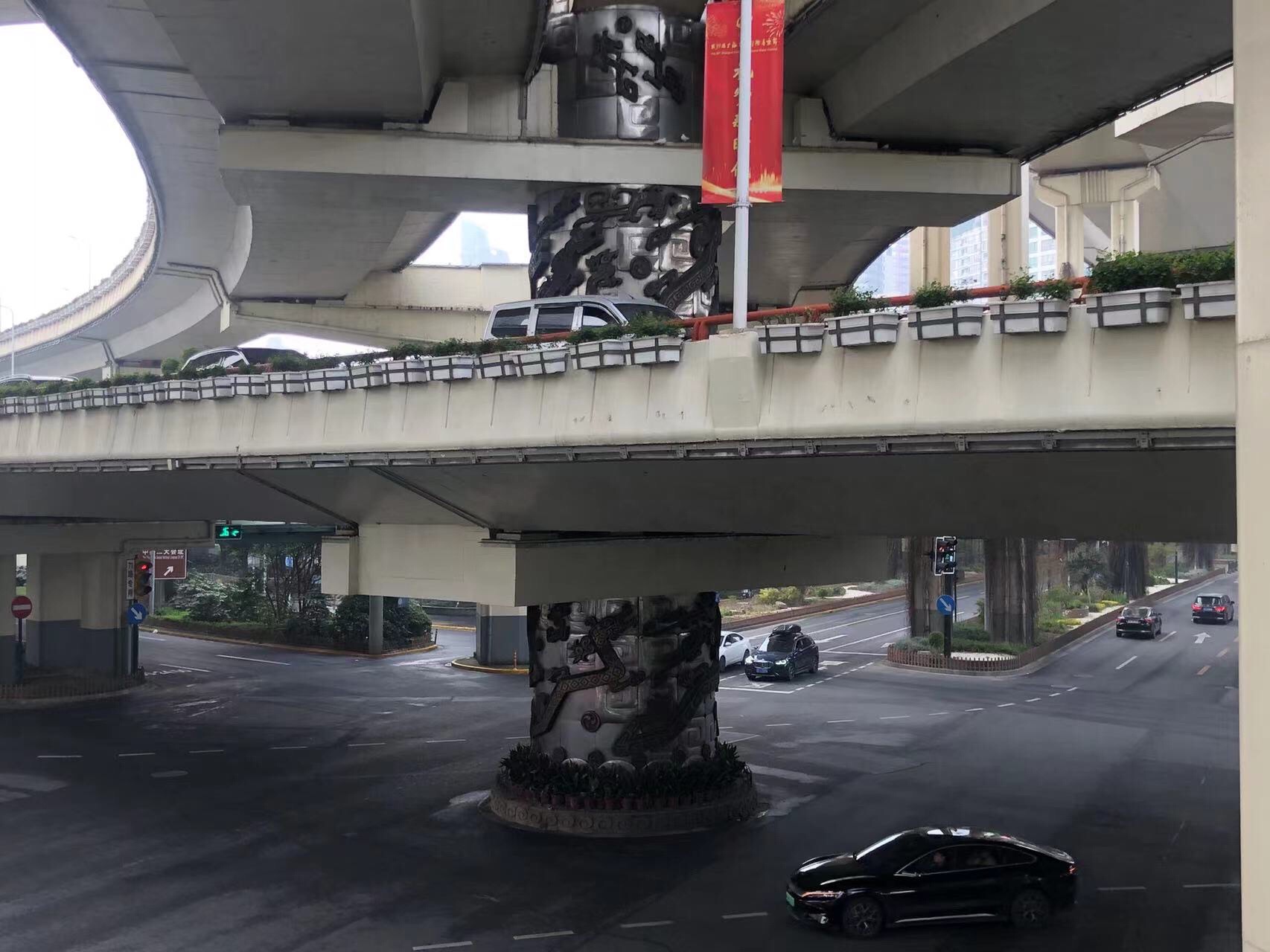 九龙柱旅行图片 1