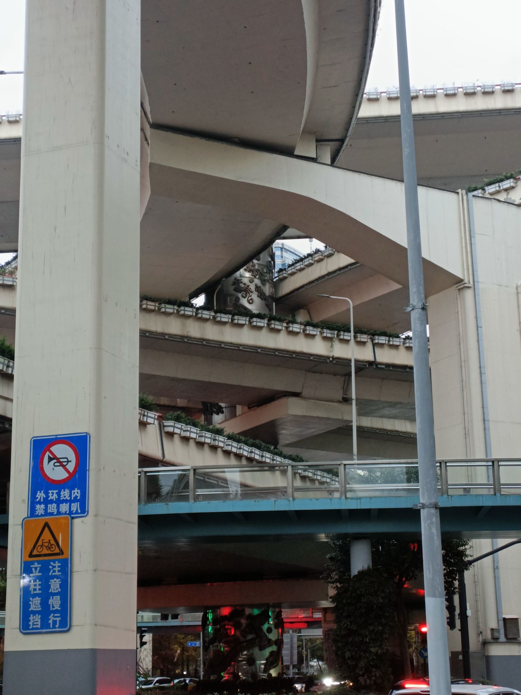九龙柱旅行图片 3