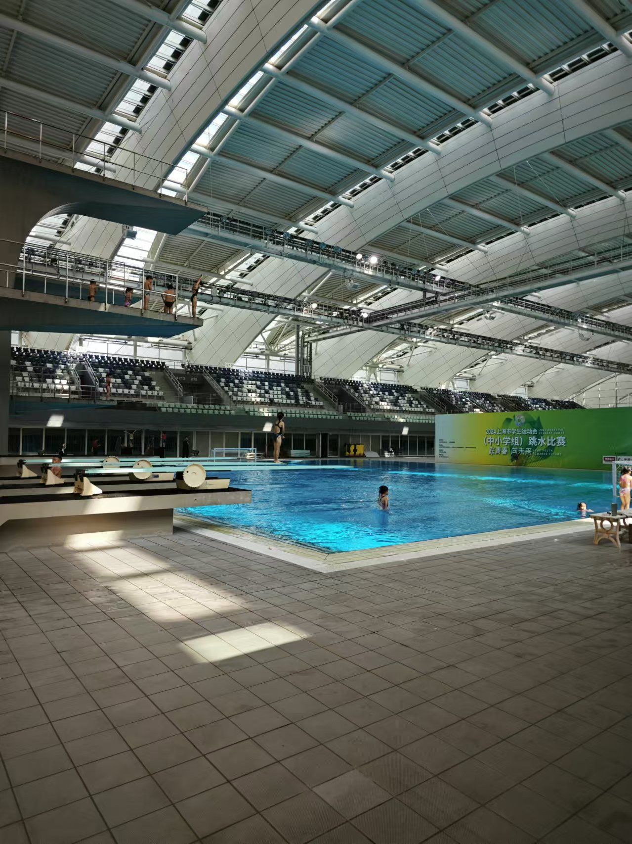 场地封面-奉贤体育中心-游泳馆