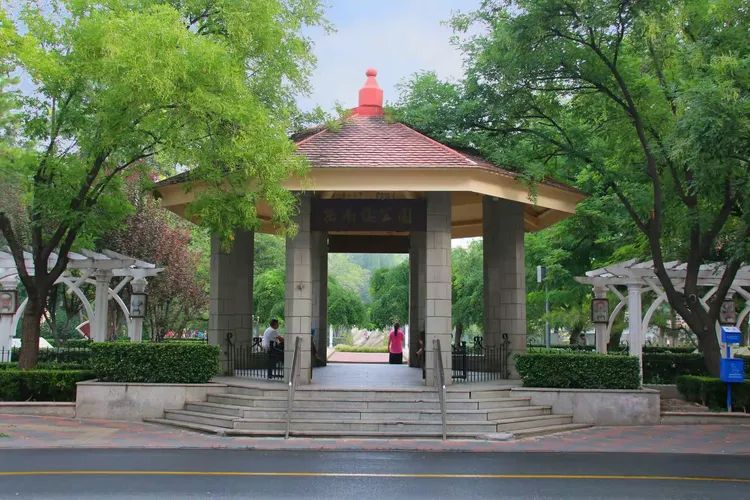 西南楼公园旅行图片 1