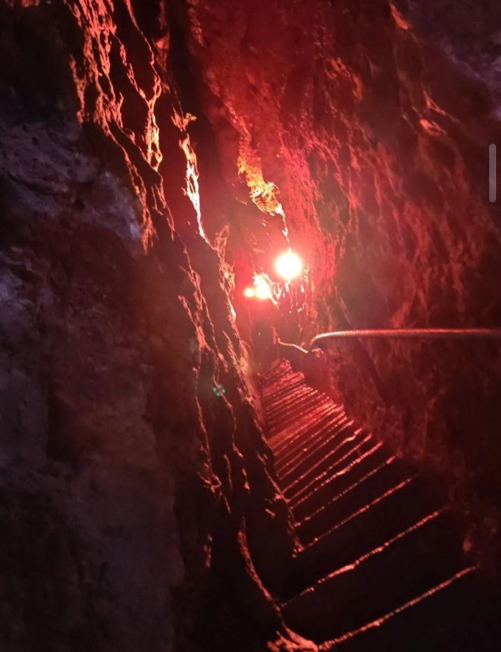 灵巫洞景区旅行图片 1