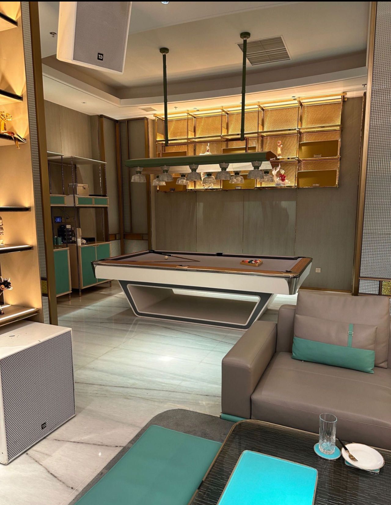 场地封面-向左·向右歌城轰趴馆