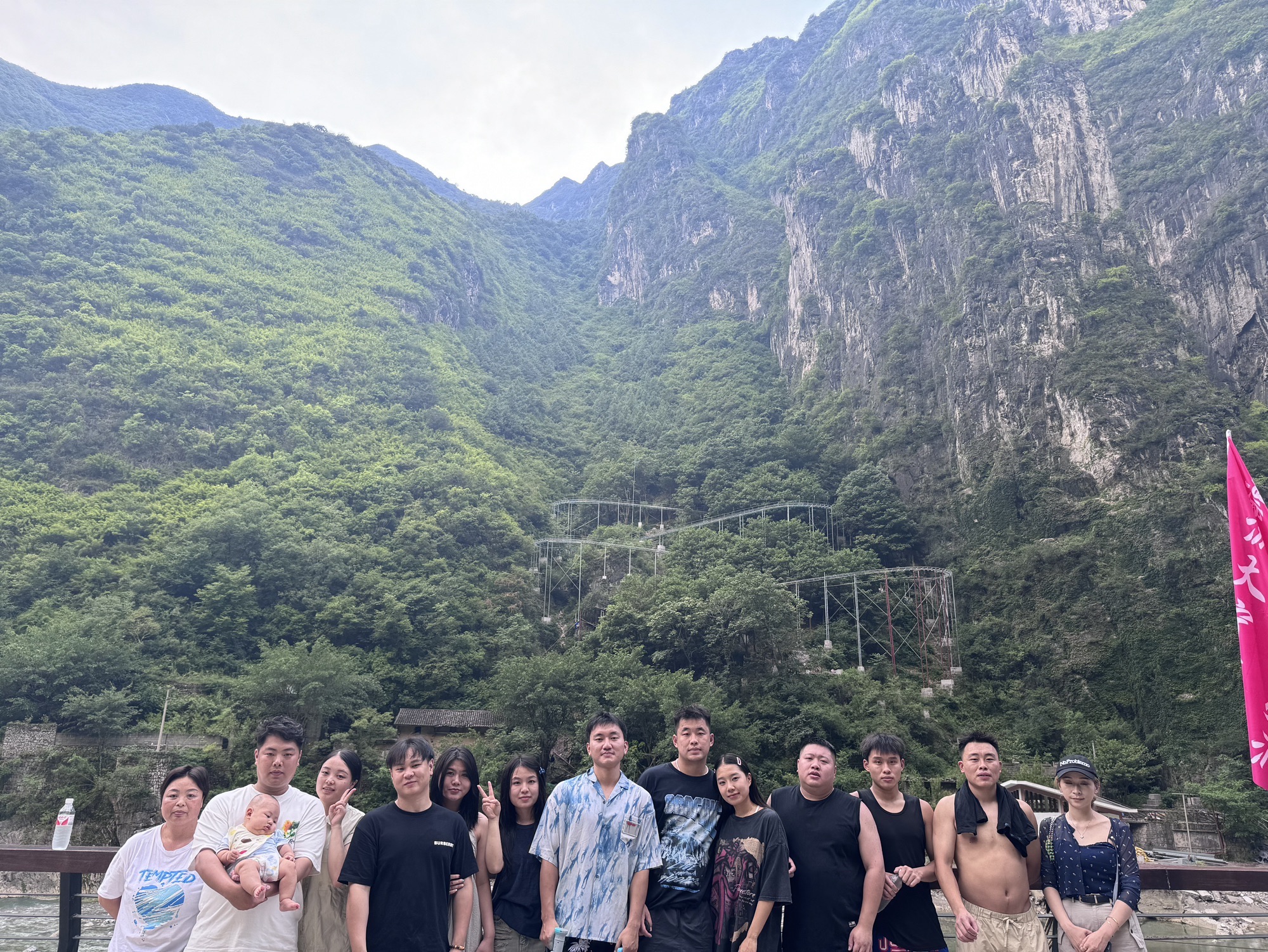 灵巫洞景区大宁河漂流(暂停开放)旅行图片 1