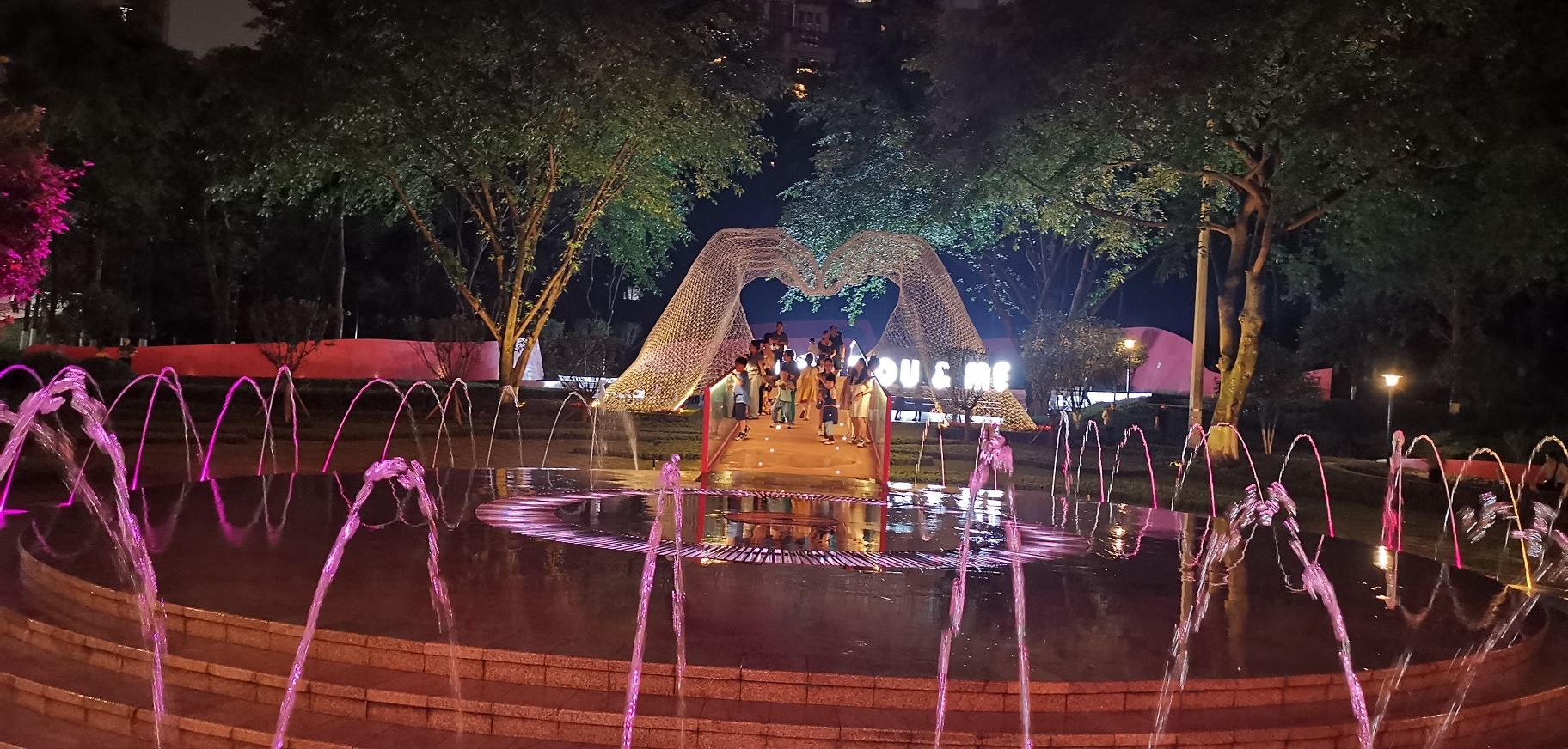爱情公园旅行图片 3