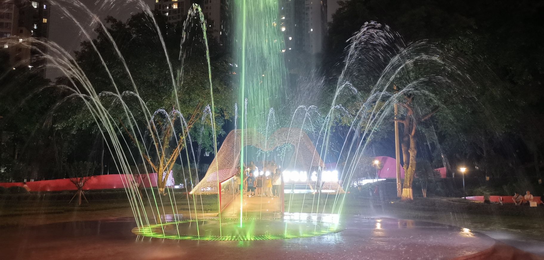 爱情公园旅行图片 2