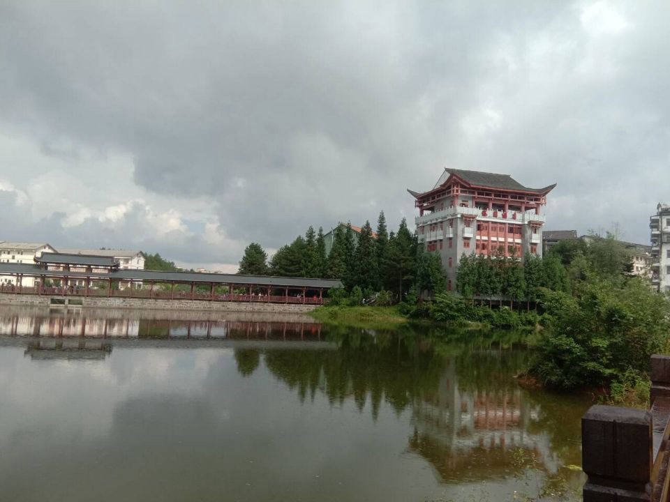 良玉广场旅行图片 1