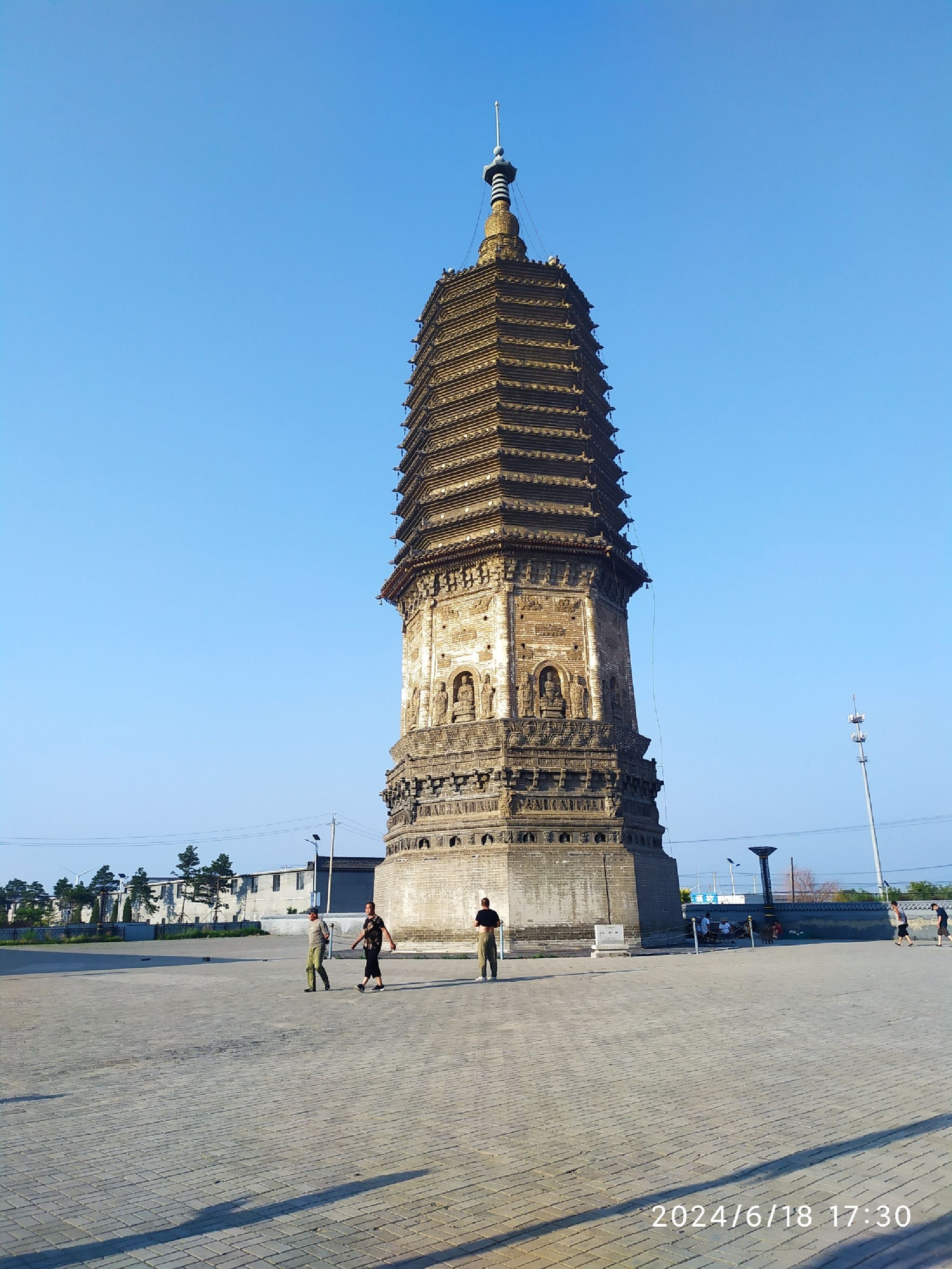 辽滨塔旅行图片 1