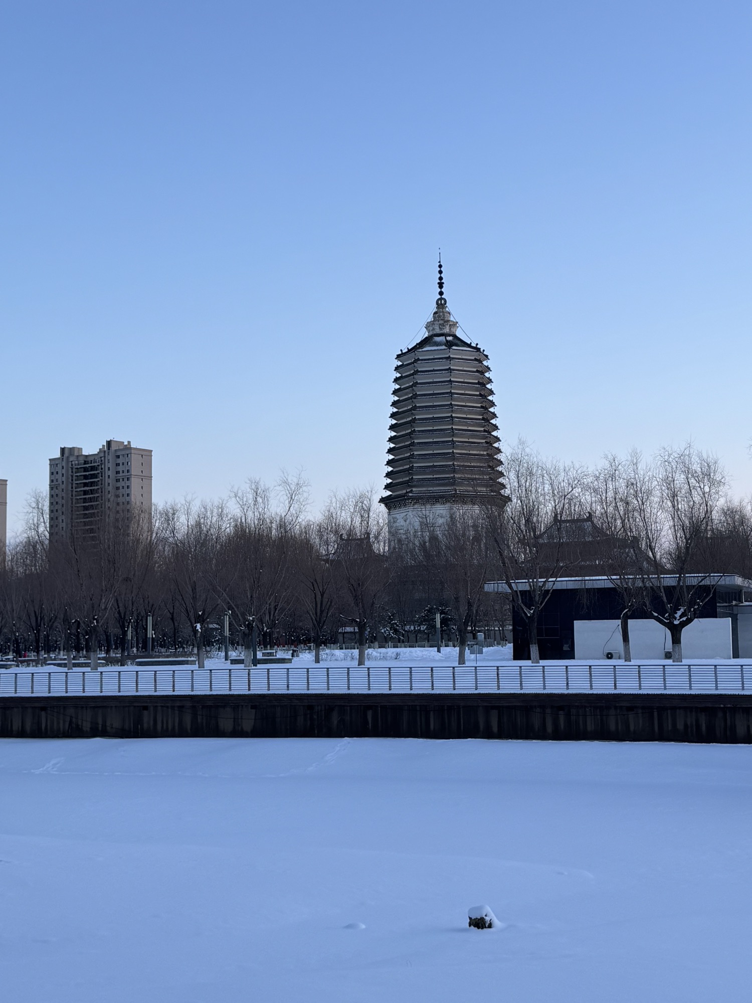 白塔公园旅行图片 1