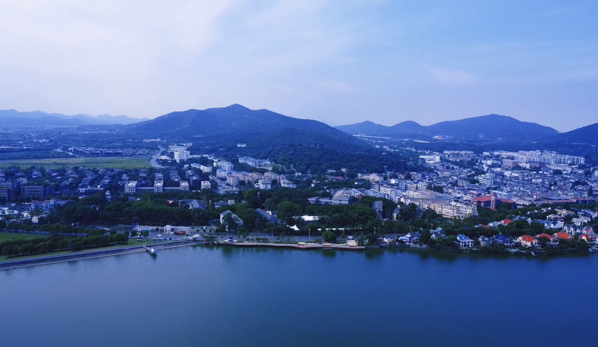汤泉湖旅行图片 2
