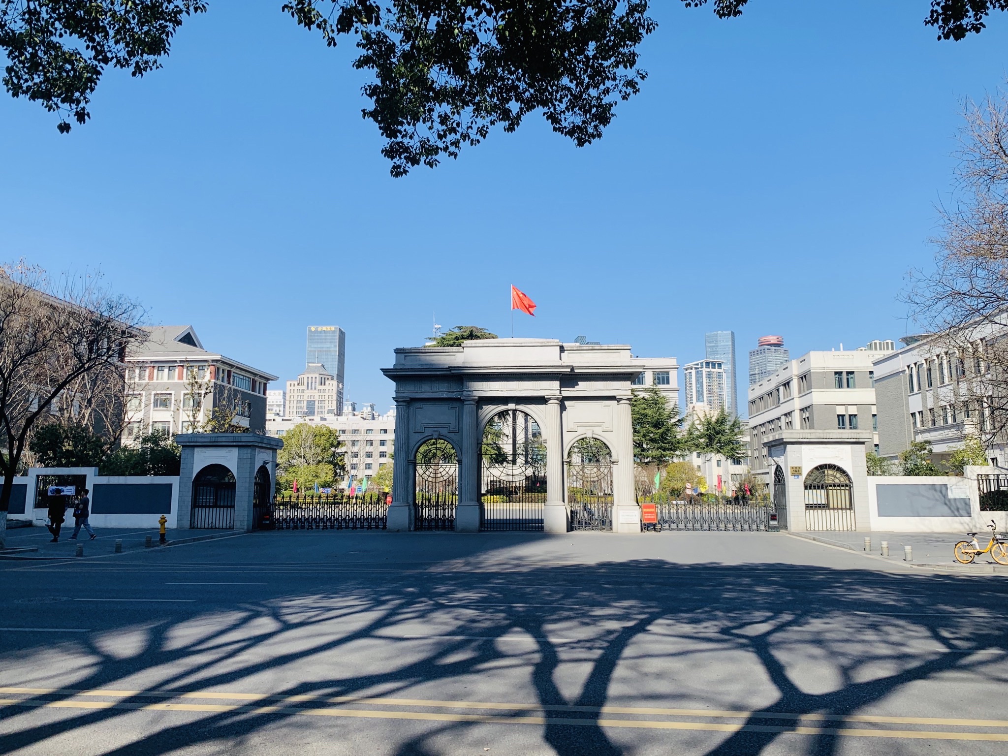 国立中央政治大学门楼
