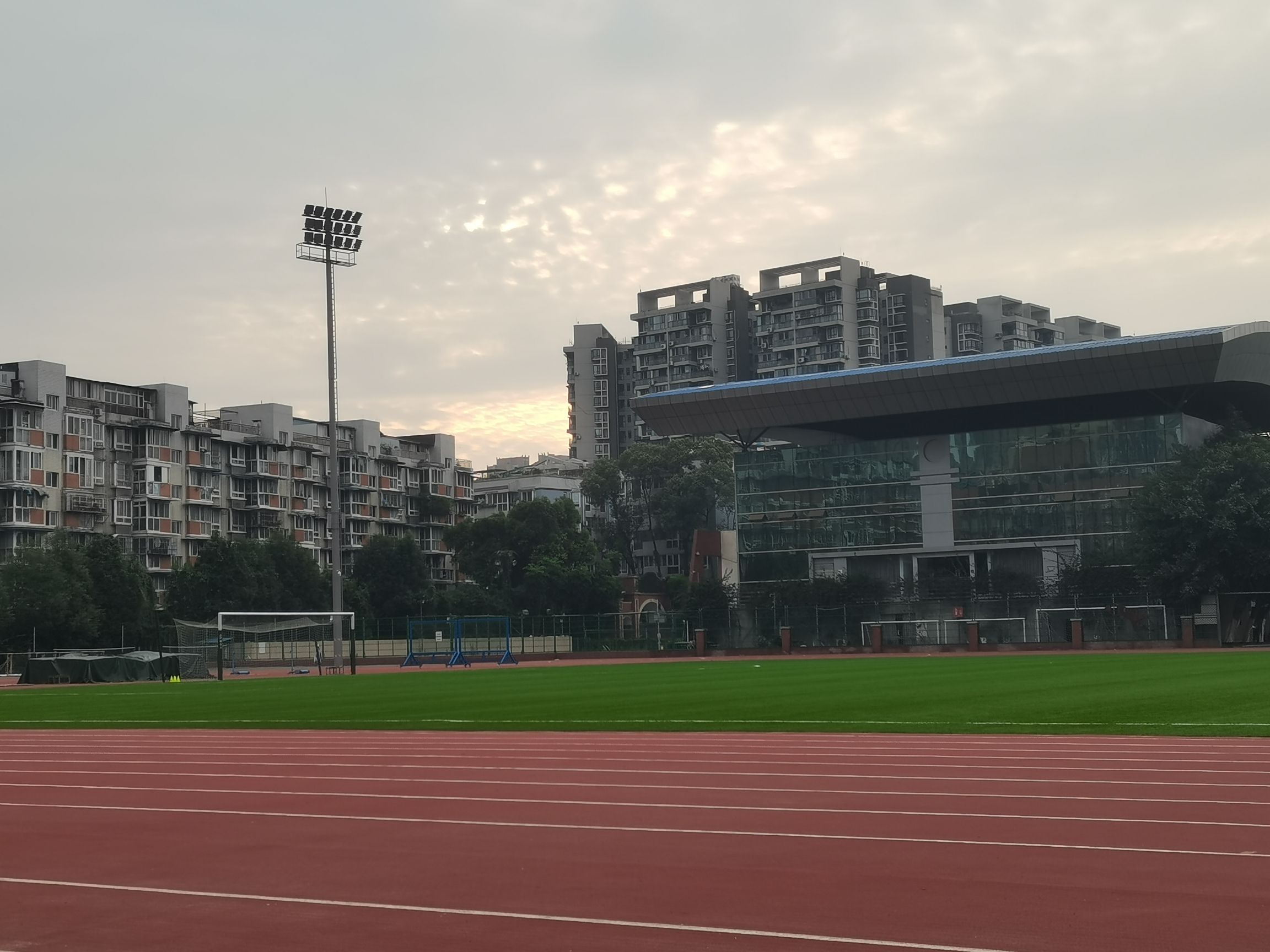 四川省成都华西中学