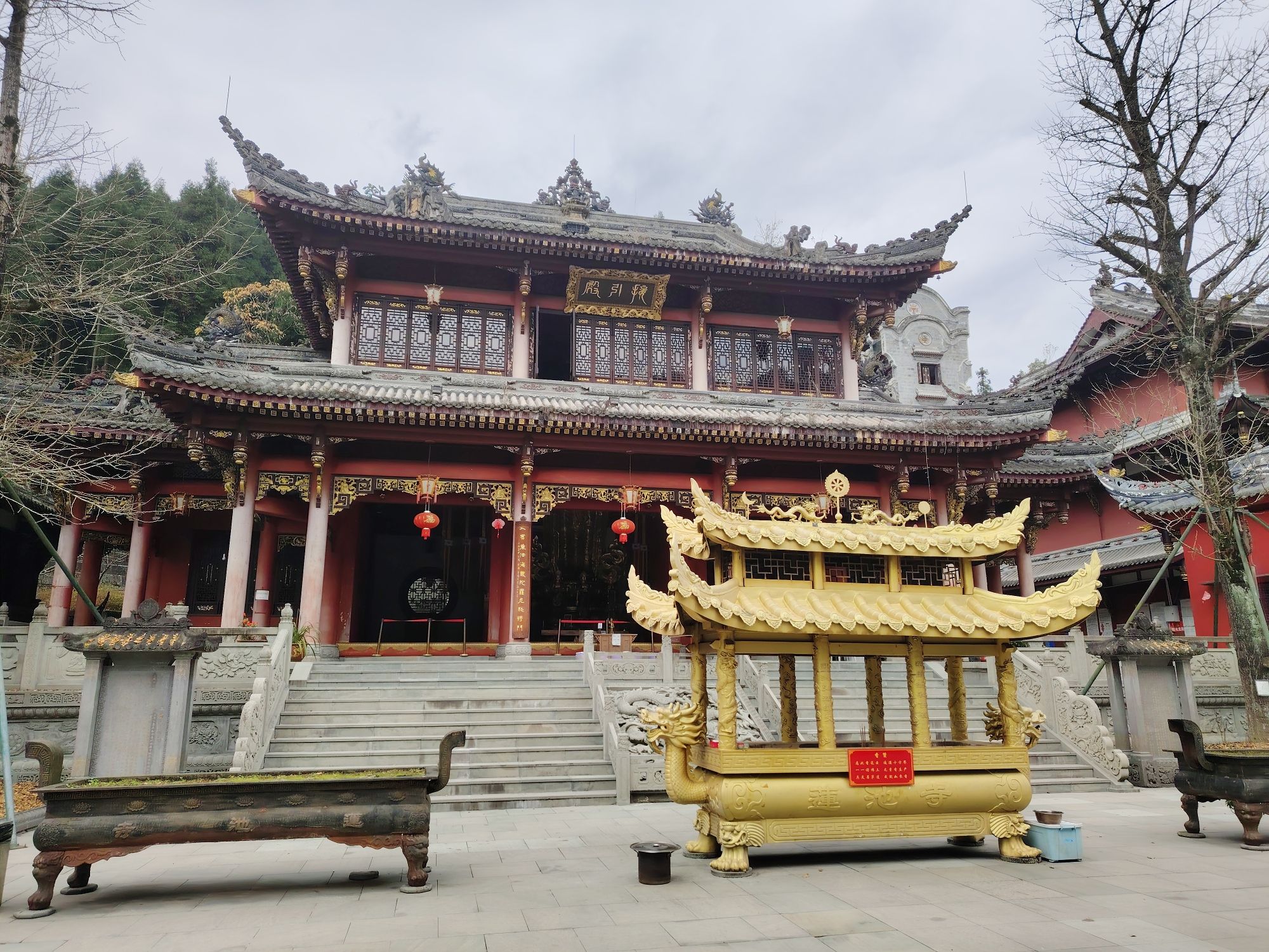 莲池寺实景照片