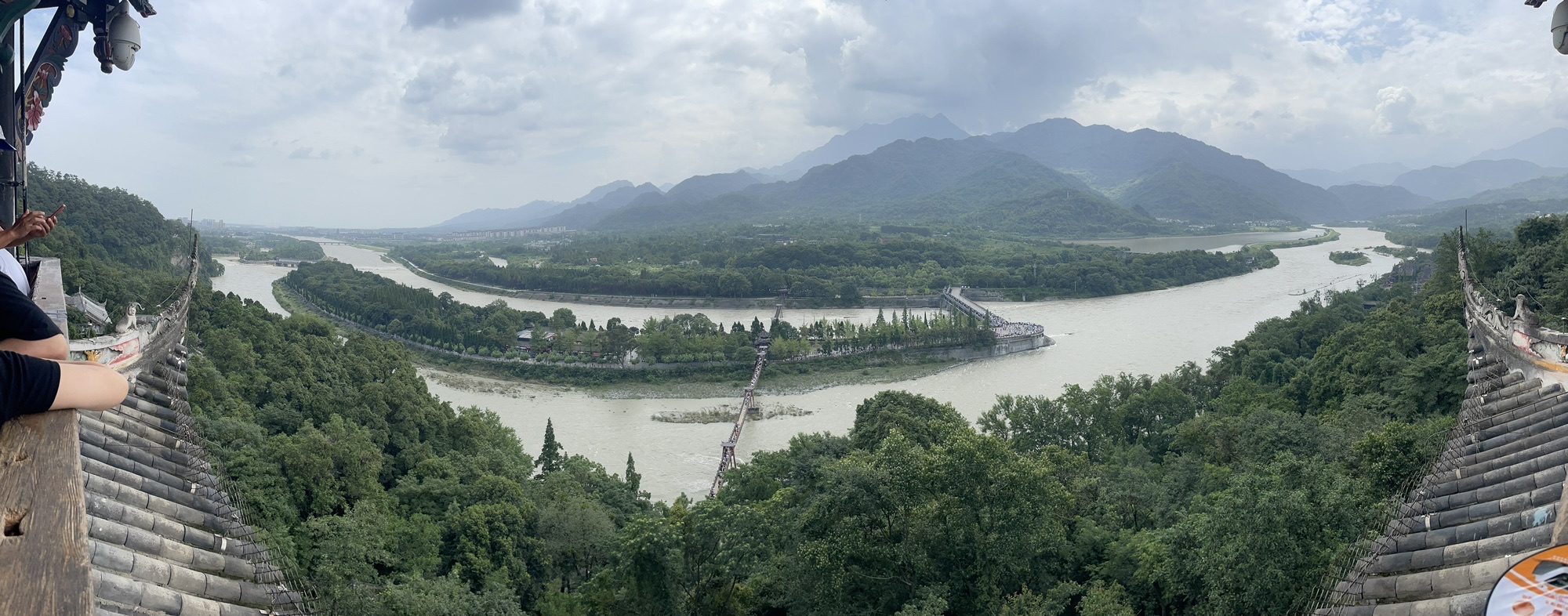 都江堰景区秦堰楼