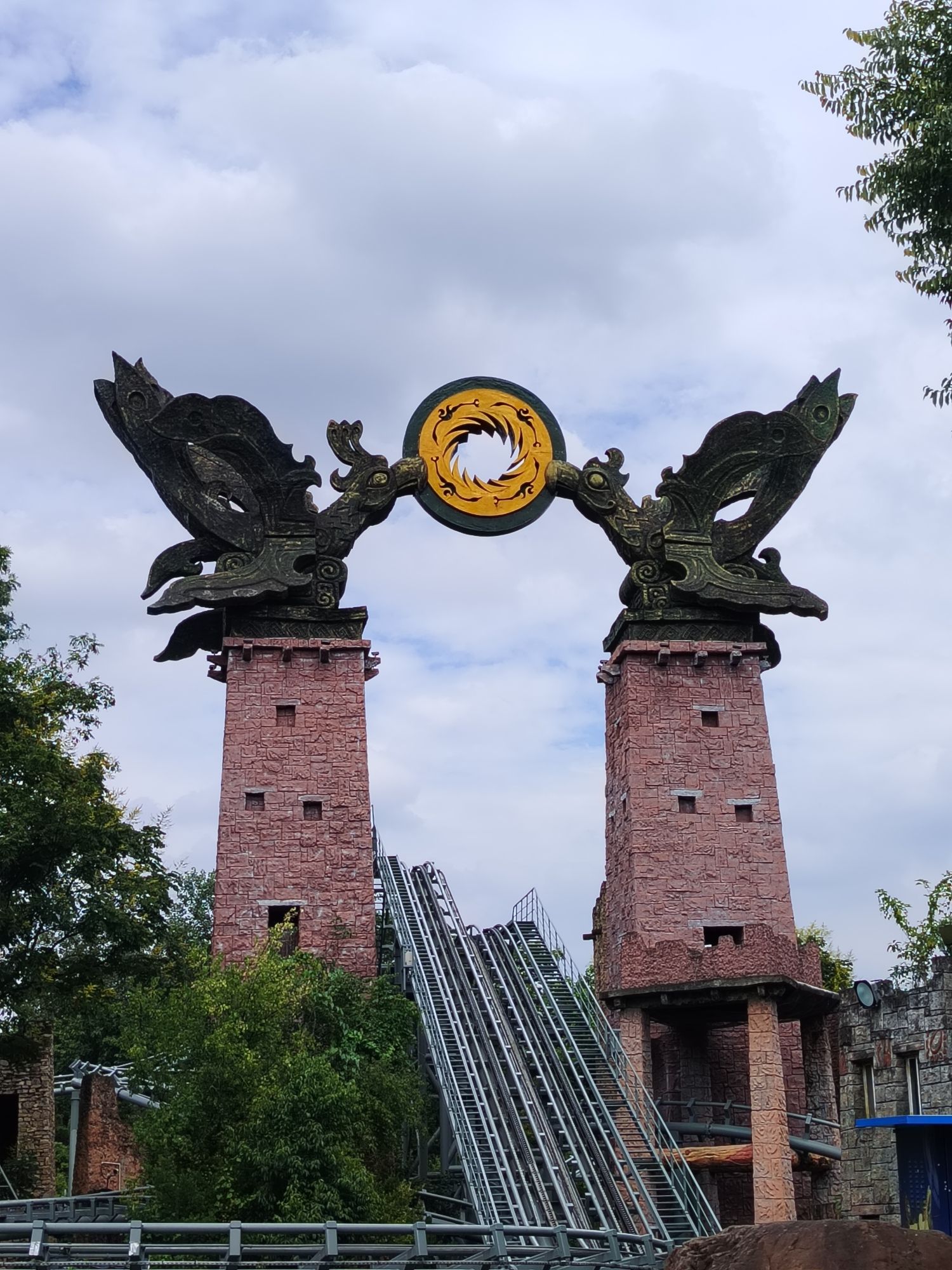 场地封面-雪域飞龙(成都欢乐谷店)