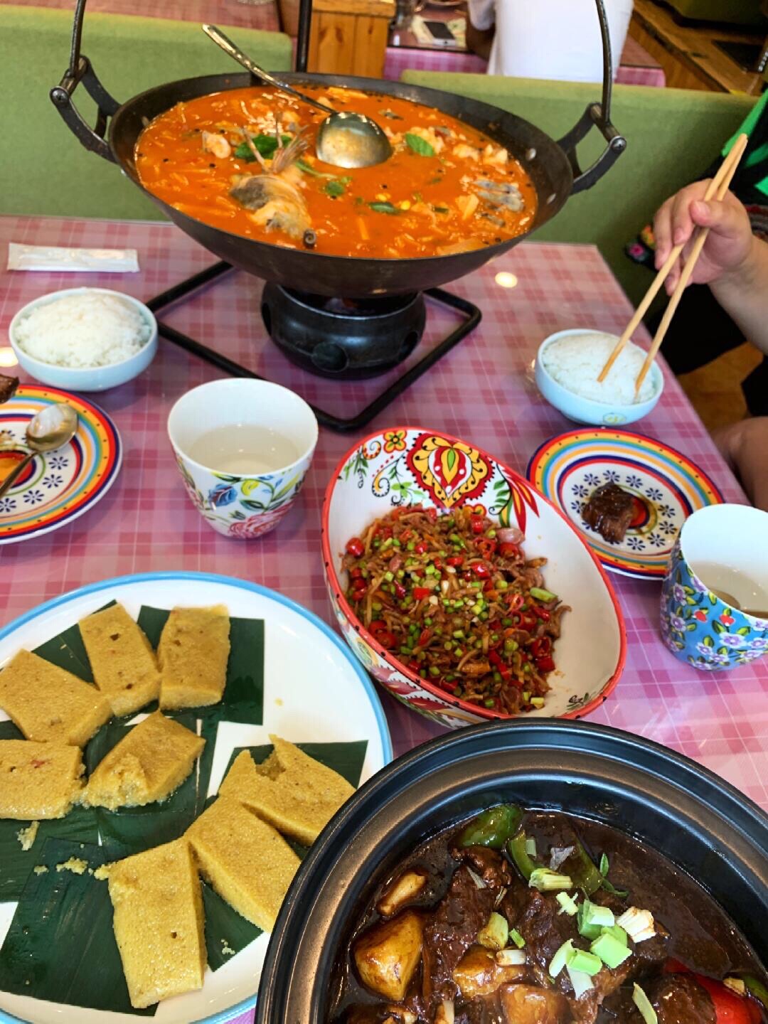 绣莲小镇苗族风情主题餐厅