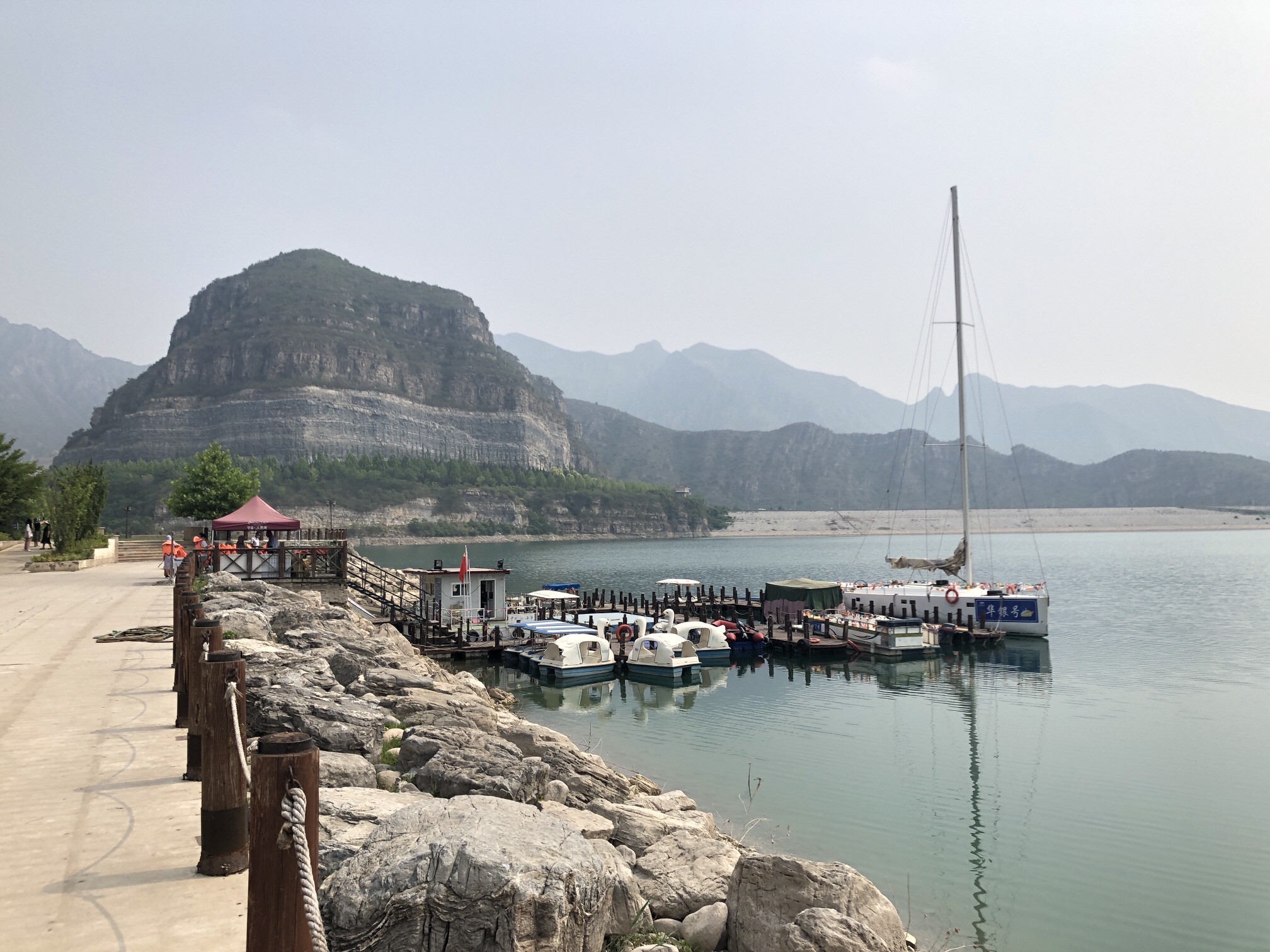天鹅湖生态旅游风景区