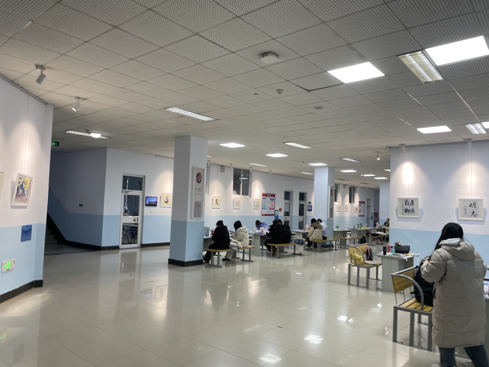 承德医学院教学楼