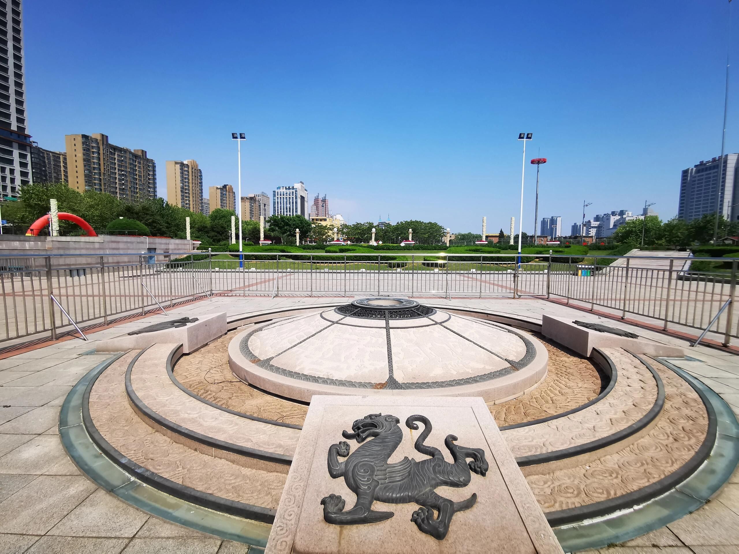 秦皇岛市人民广场旅行图片 1