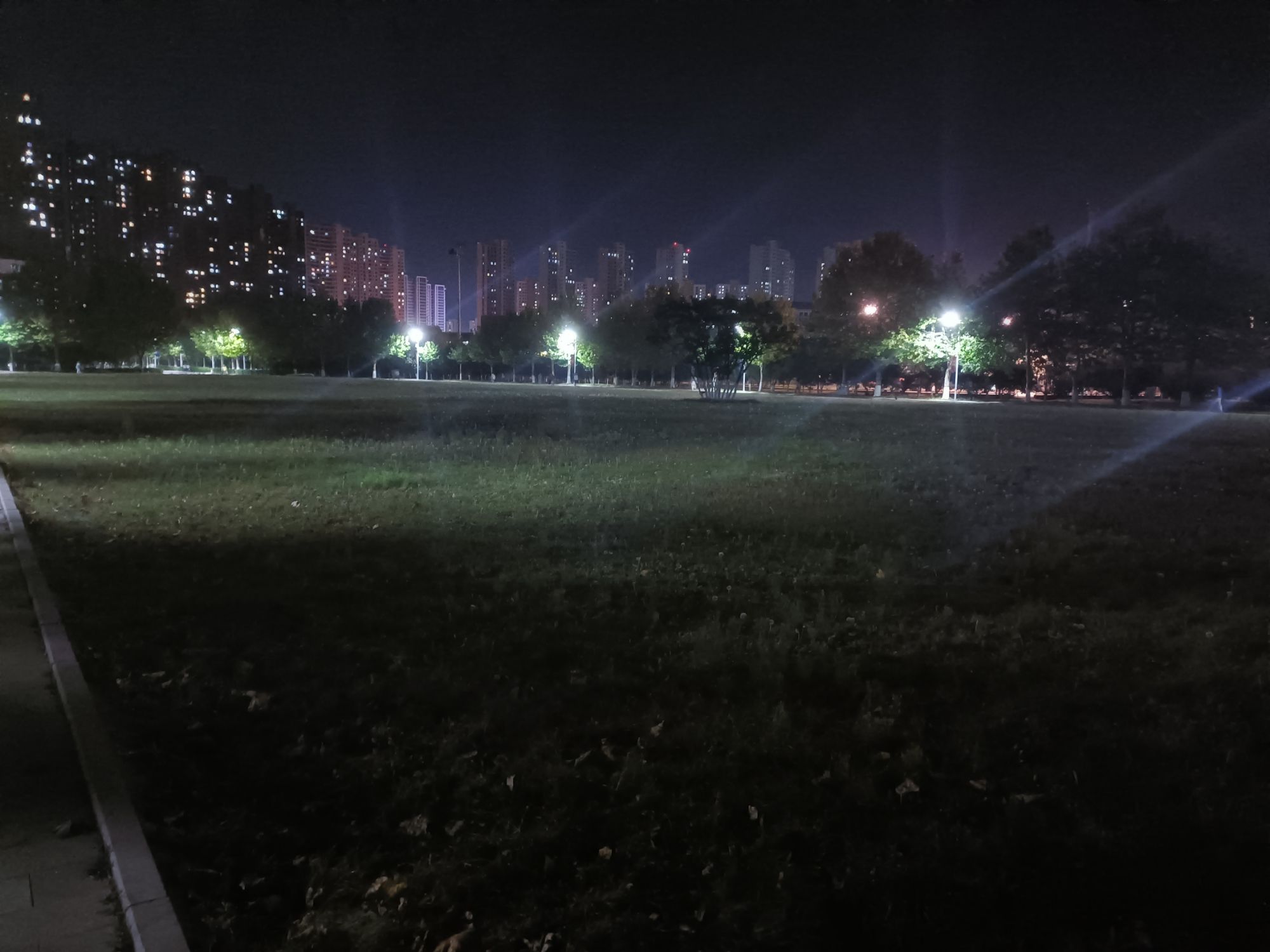 沉思广场旅行图片 1