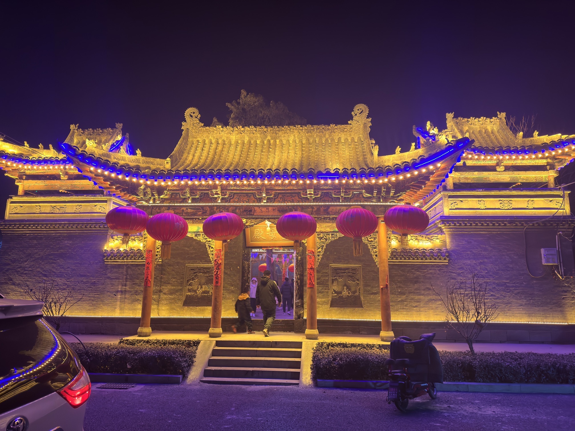 圣母殿实景照片