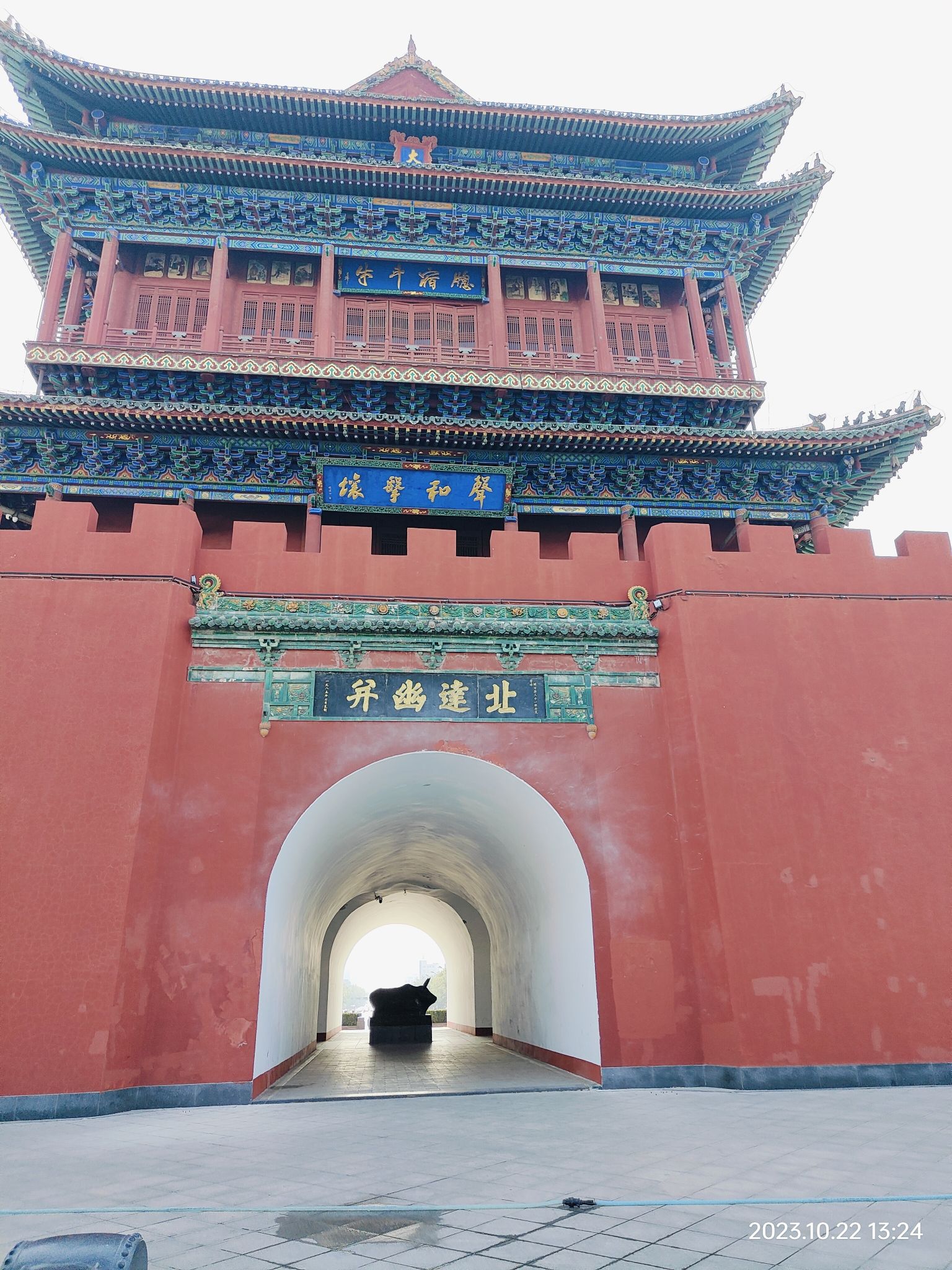 临汾鼓楼休闲广场旅行图片 1