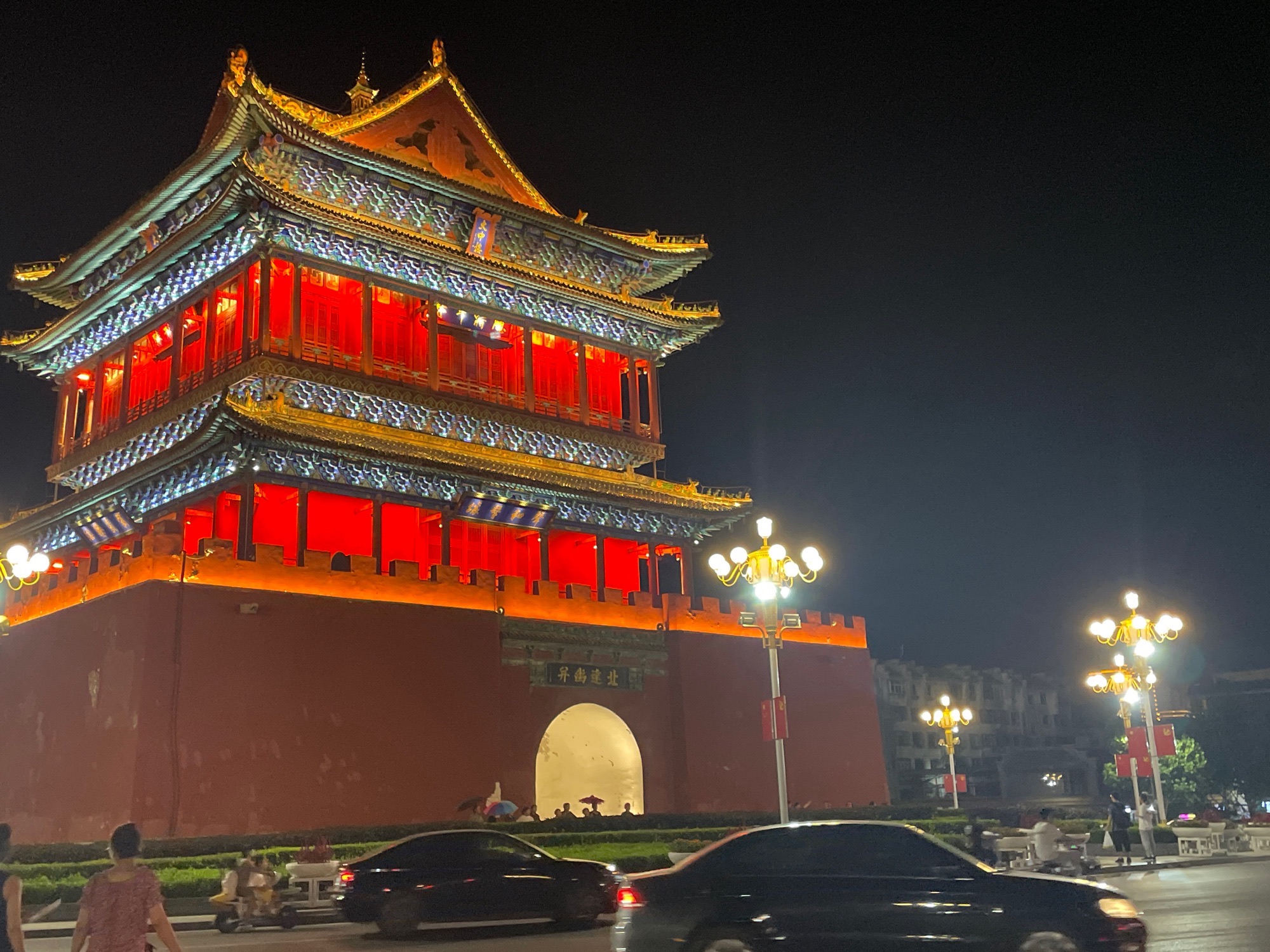 临汾鼓楼休闲广场旅行图片 1