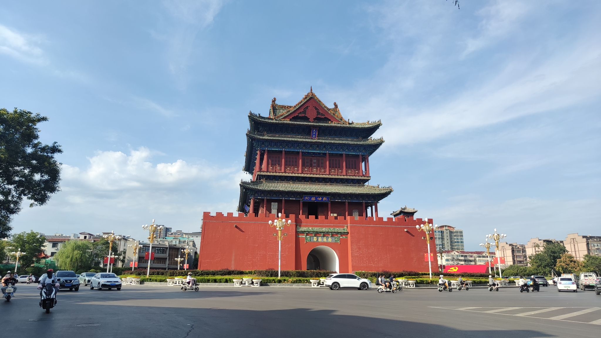 临汾鼓楼休闲广场景点图片