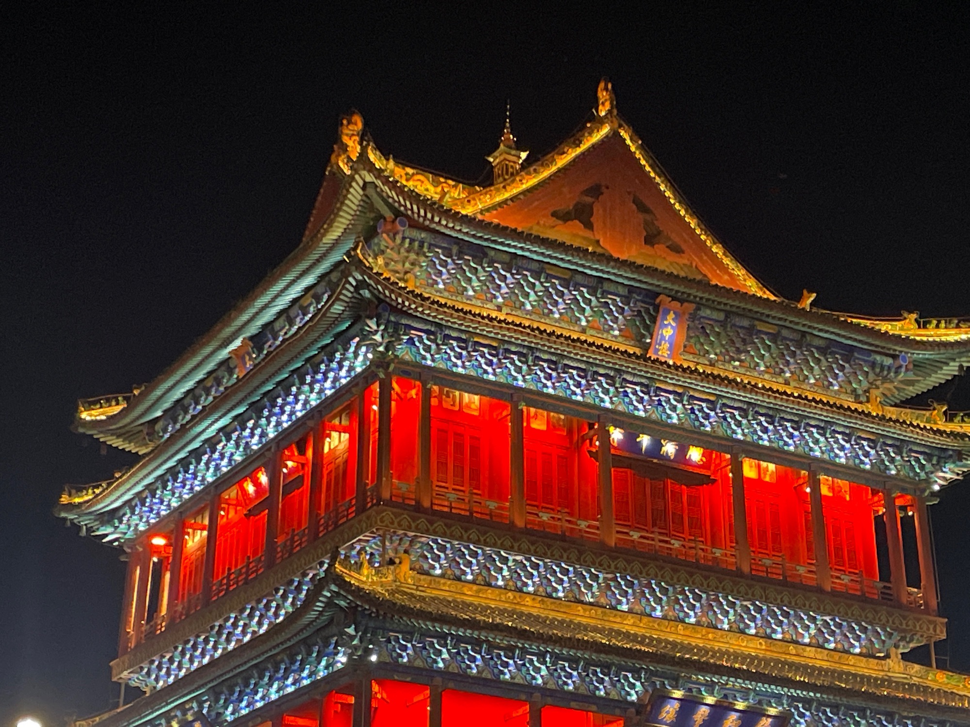 临汾鼓楼休闲广场旅行图片 3