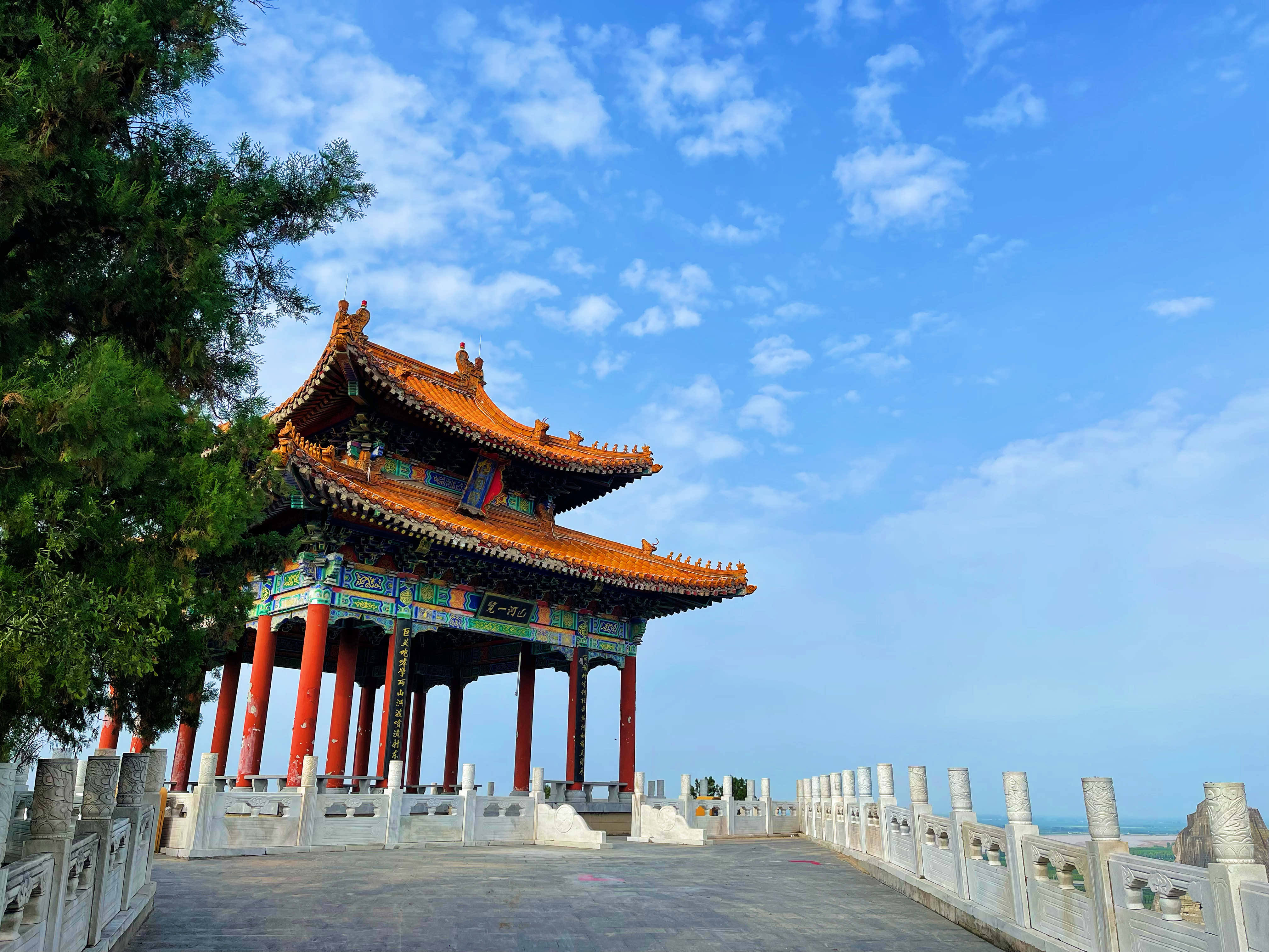 极目阁