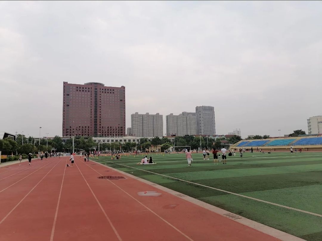 长垣体育场