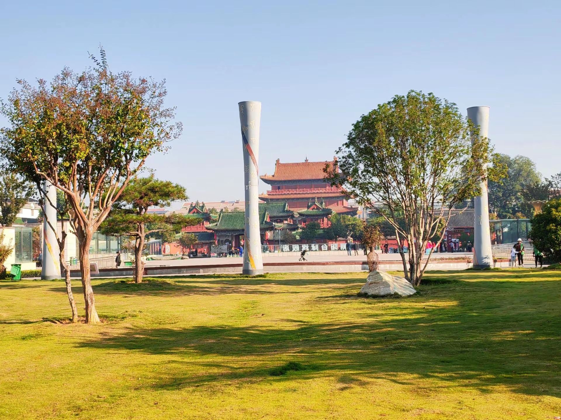 春秋广场景点图片