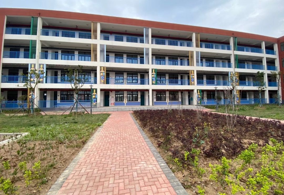 南阳市油田实验小学