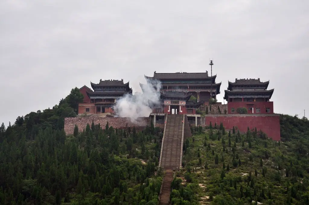 驻马山旅行图片 3
