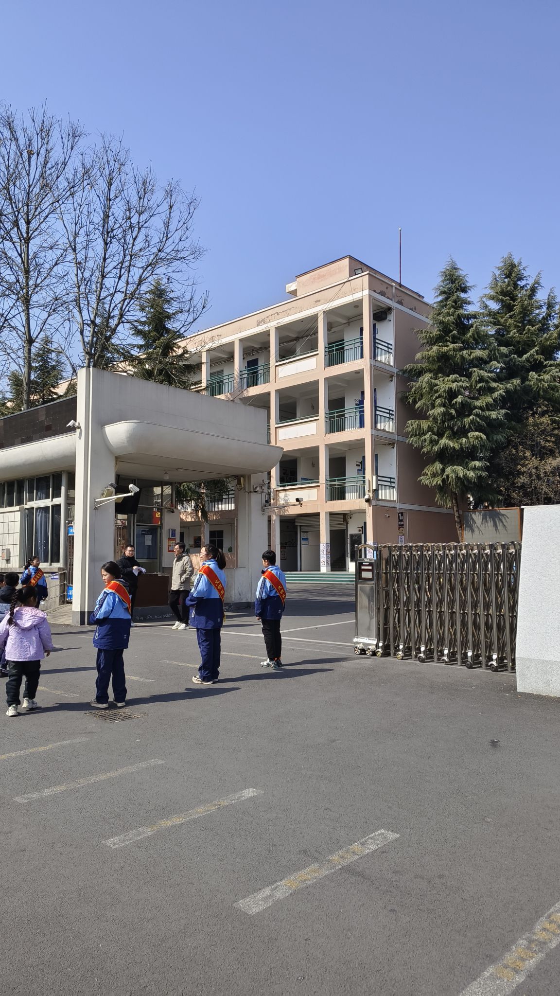 洛阳龙城双语小学
