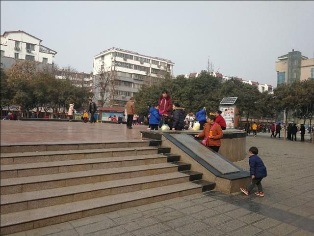 青年宫广场旅行图片 2