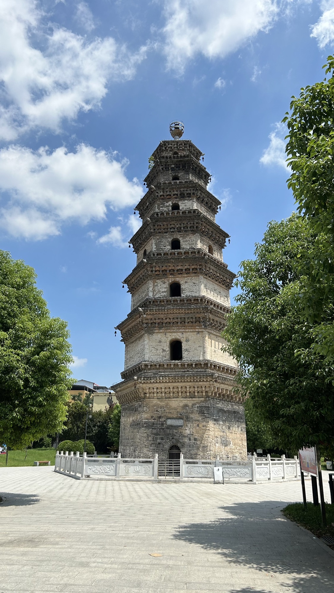 宝岩寺塔